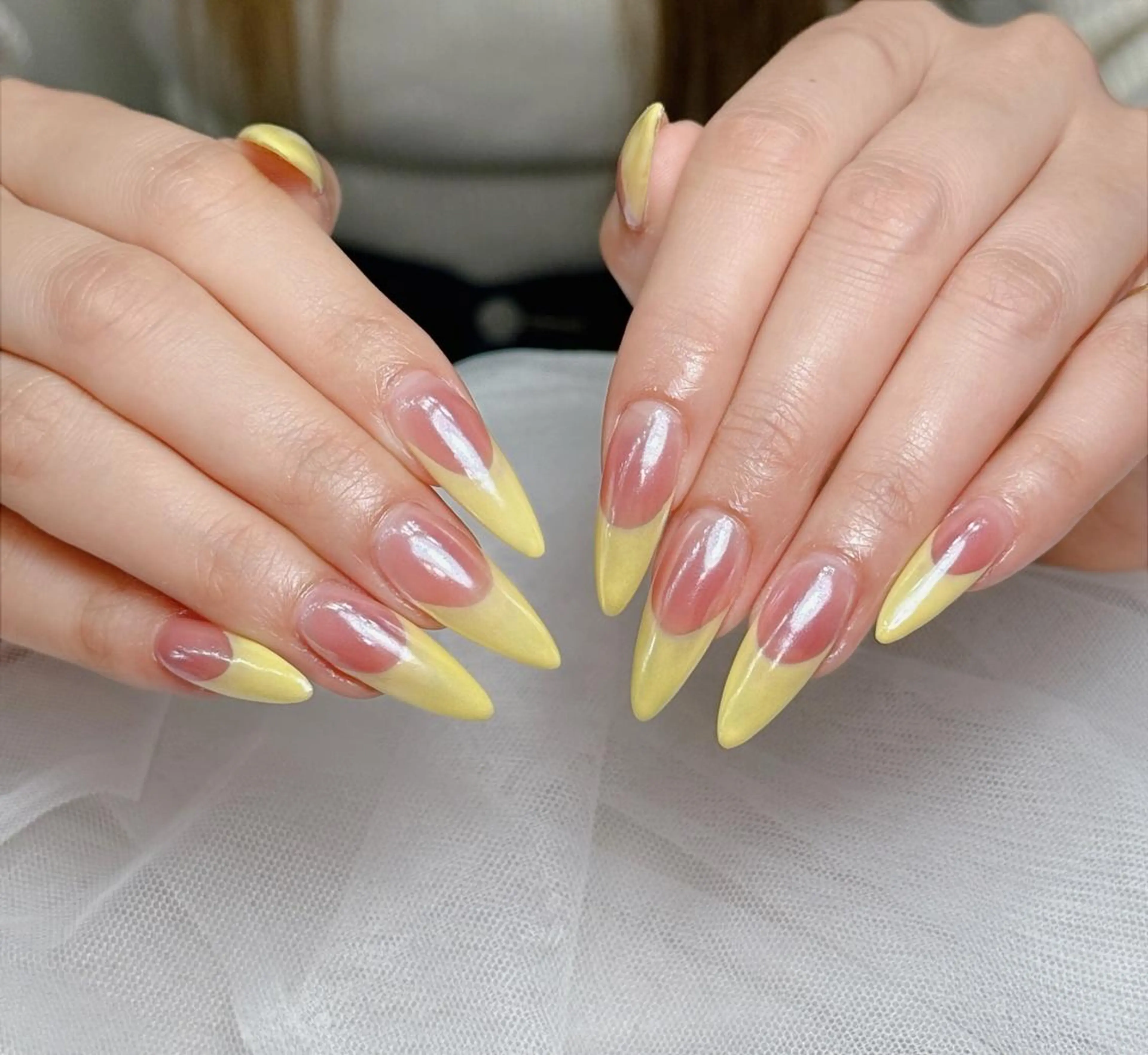 ロング カラー ベージュカラー グラデーションカラー ピンクカラー 韓国風ヘア ハンドネイル Bling Salonのネイルデザイン