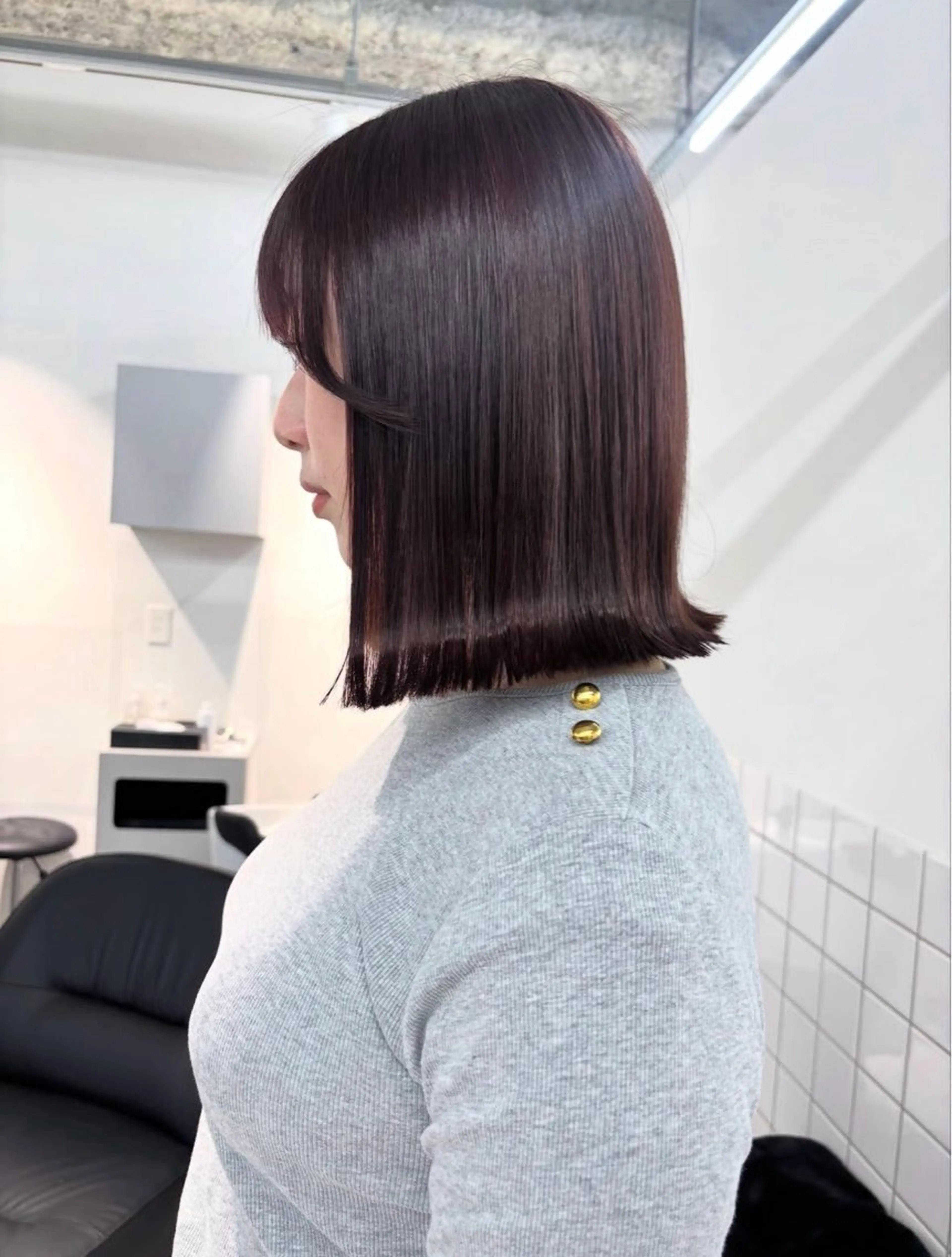 ケアカラー➕小顔カット✂️♡ （骨格に合わせたカット+透明感抜群ダメージレスカラー🥛🤍）の写真