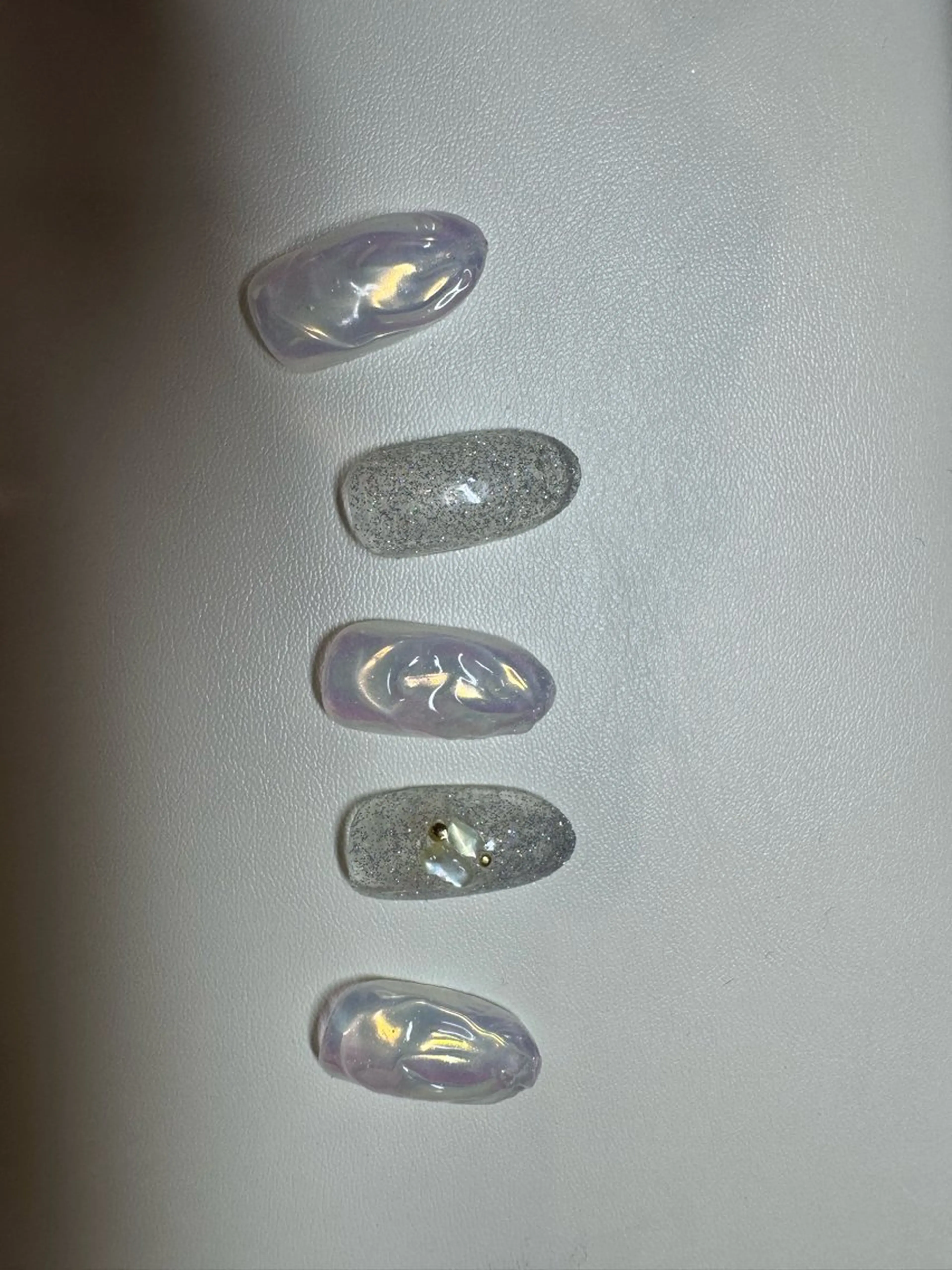 ネイル オーロラネイル フラッシュネイル Amoureuse Akiのネイルデザイン