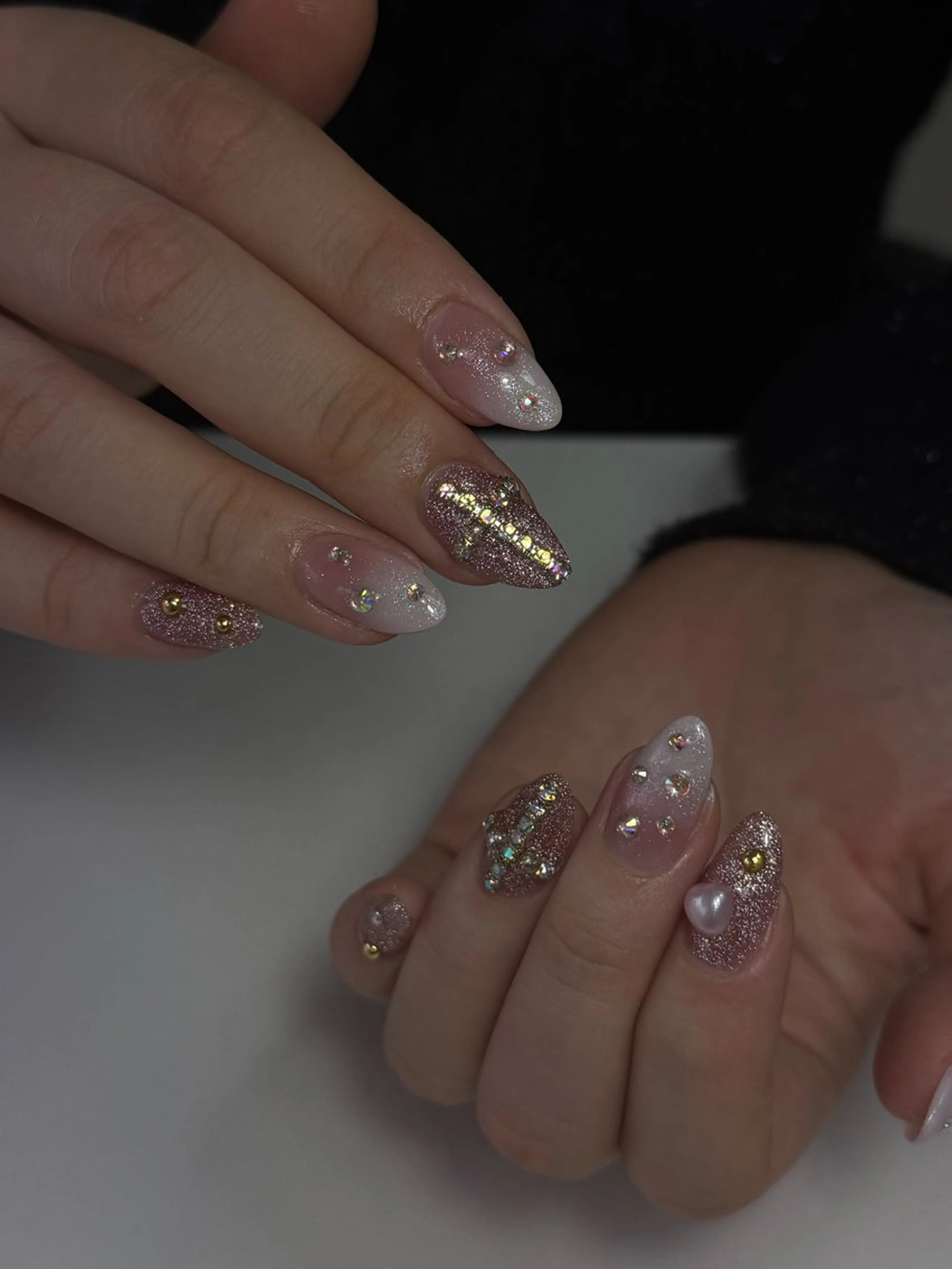 ネイル ハンドネイル ZHU_ STUDIOのネイルデザイン