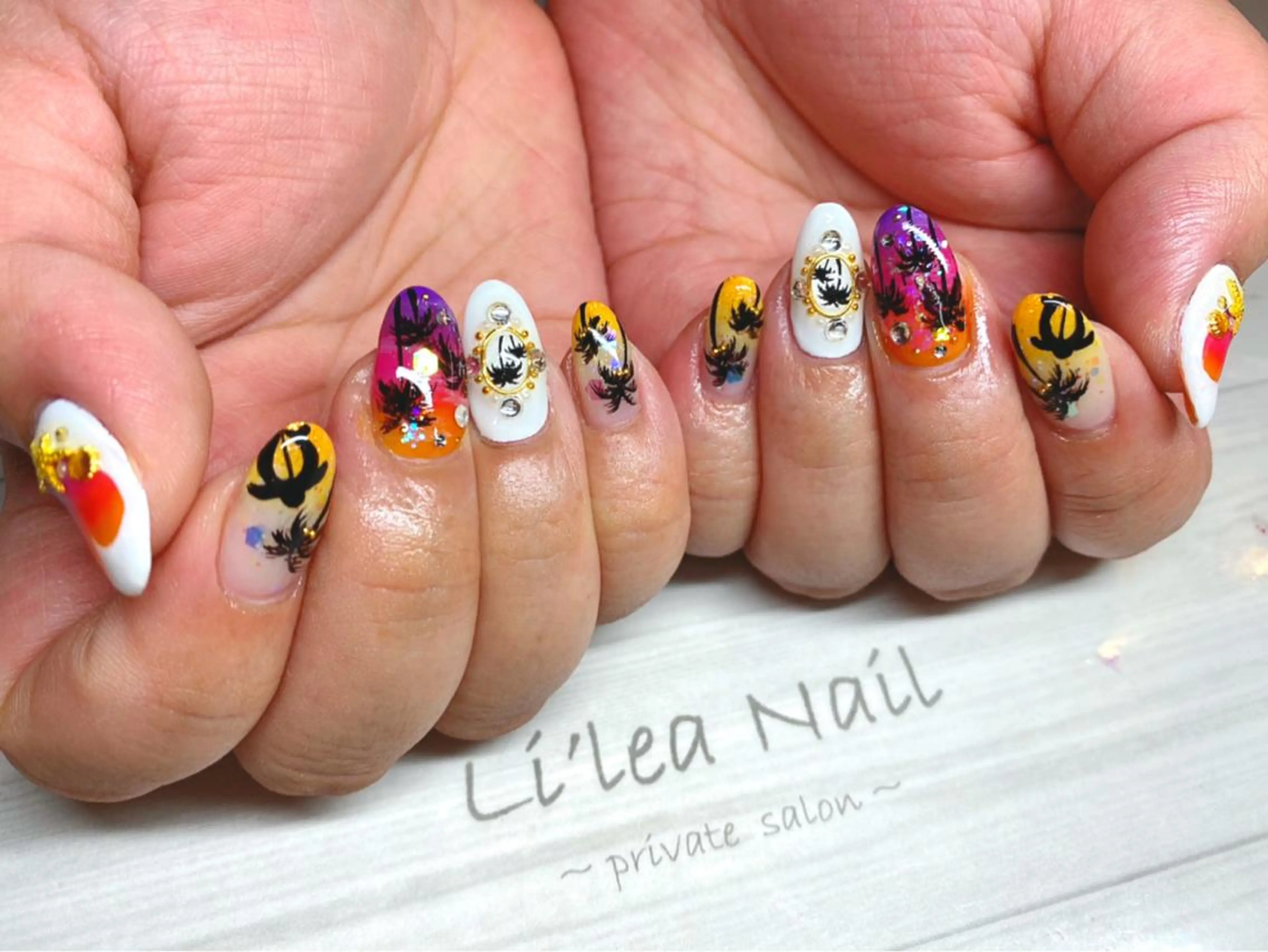 ネイル Li'leaNail AINAのネイルデザイン