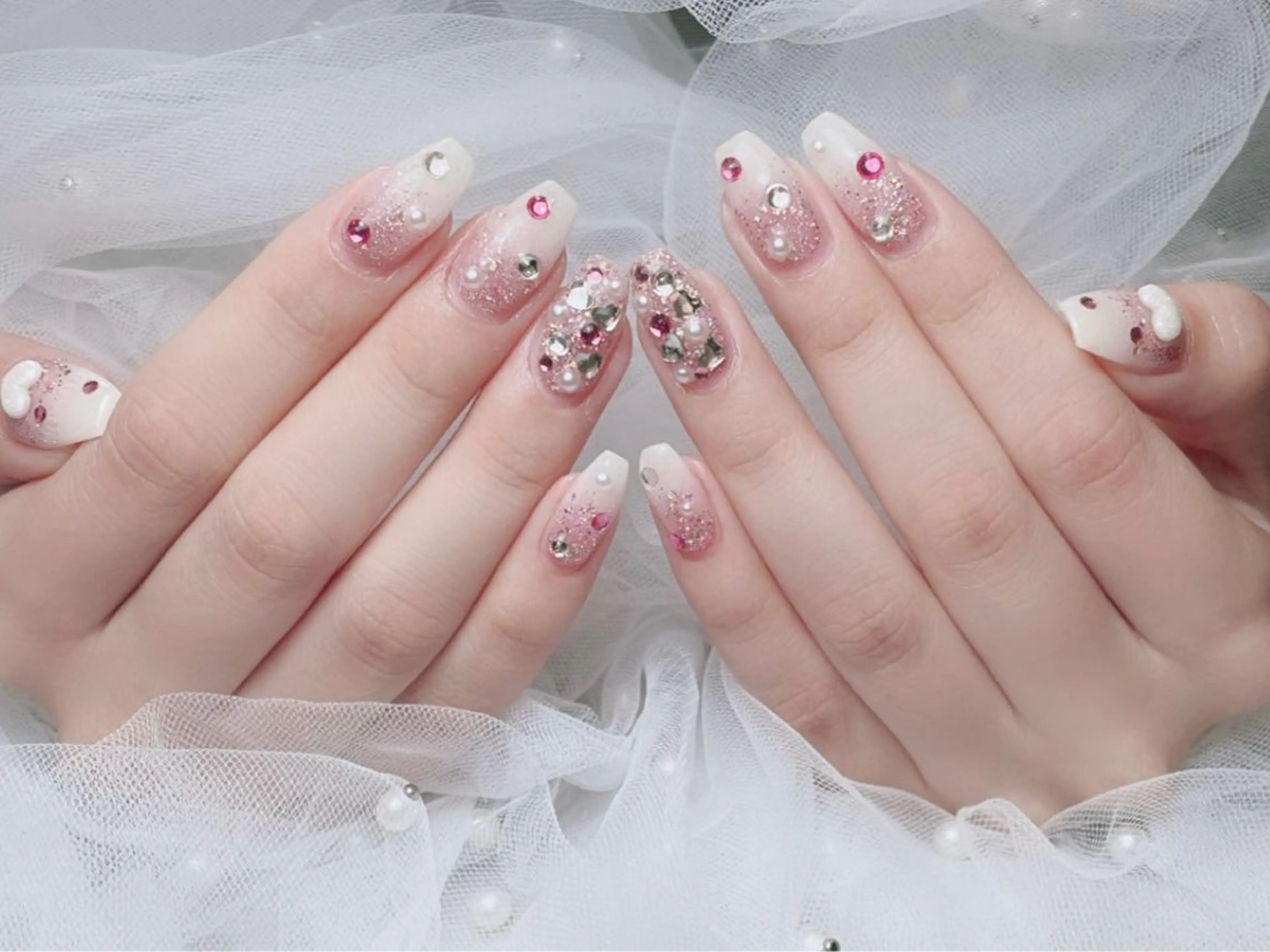 ネイル フレンチネイル ジェルネイル ハート 韓国ネイル マグネットネイル ハンドネイル ネイルサロン lotusのネイルデザイン