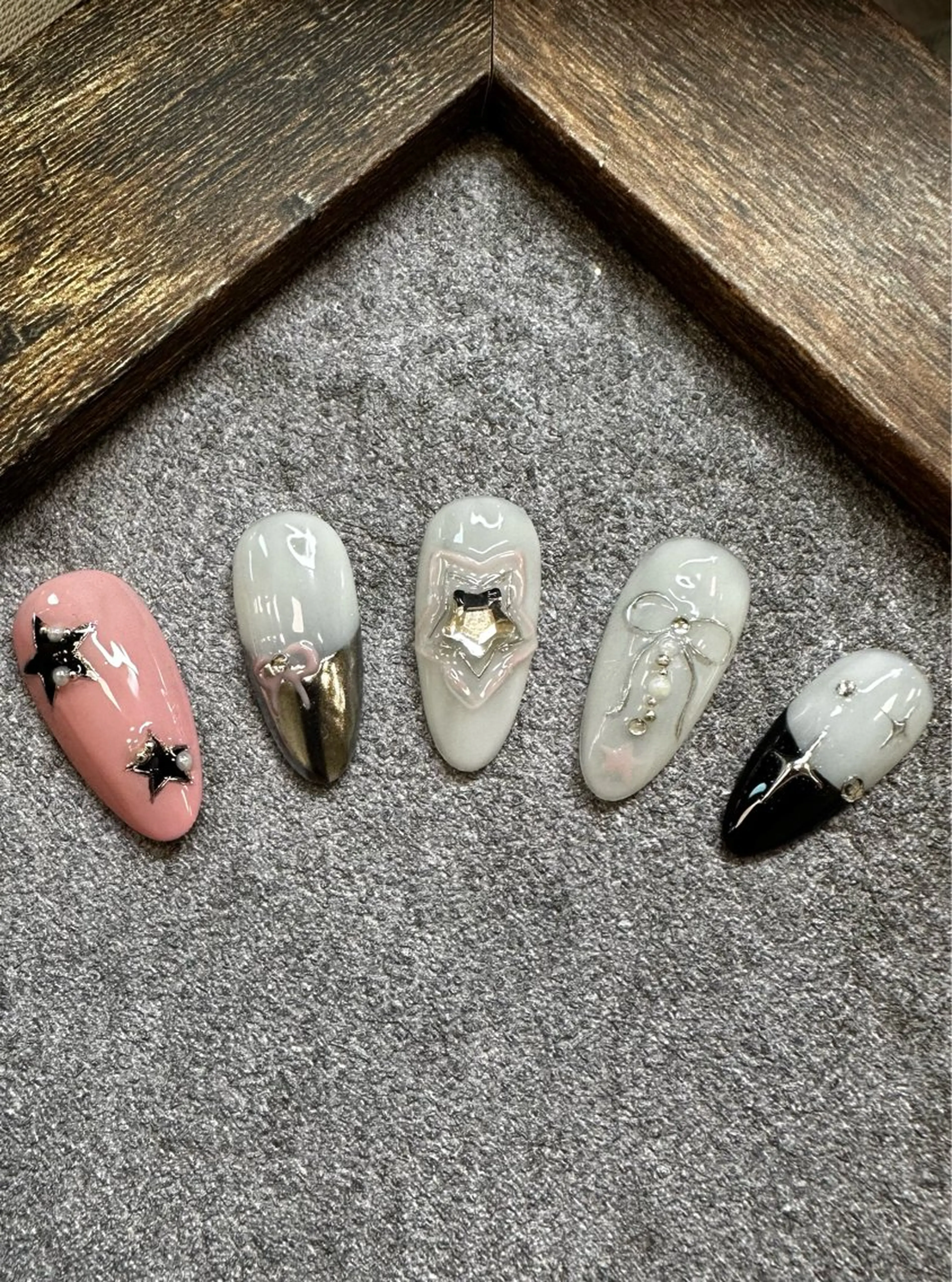 ネイル Mira Nail Studioのネイルデザイン