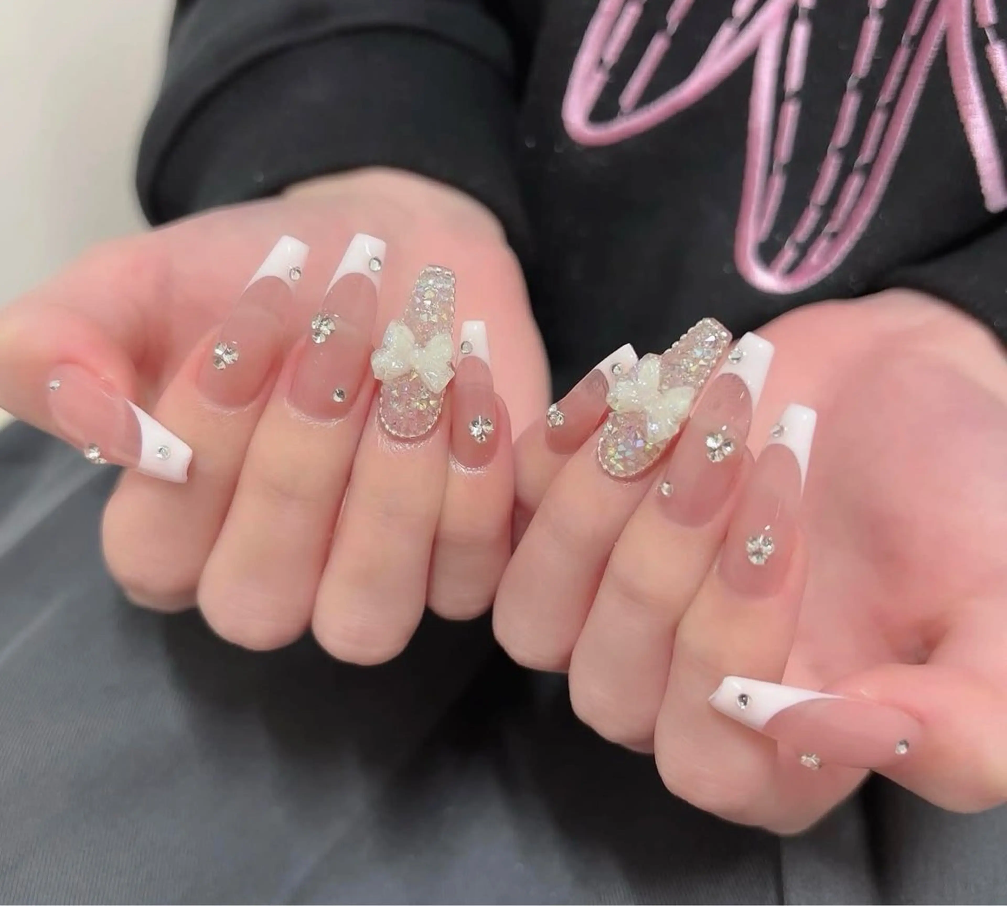 ネイル グラデーション キラキラネイル ワンカラーネイル 冬ネイル Jenn Nail Salonのネイルデザイン
