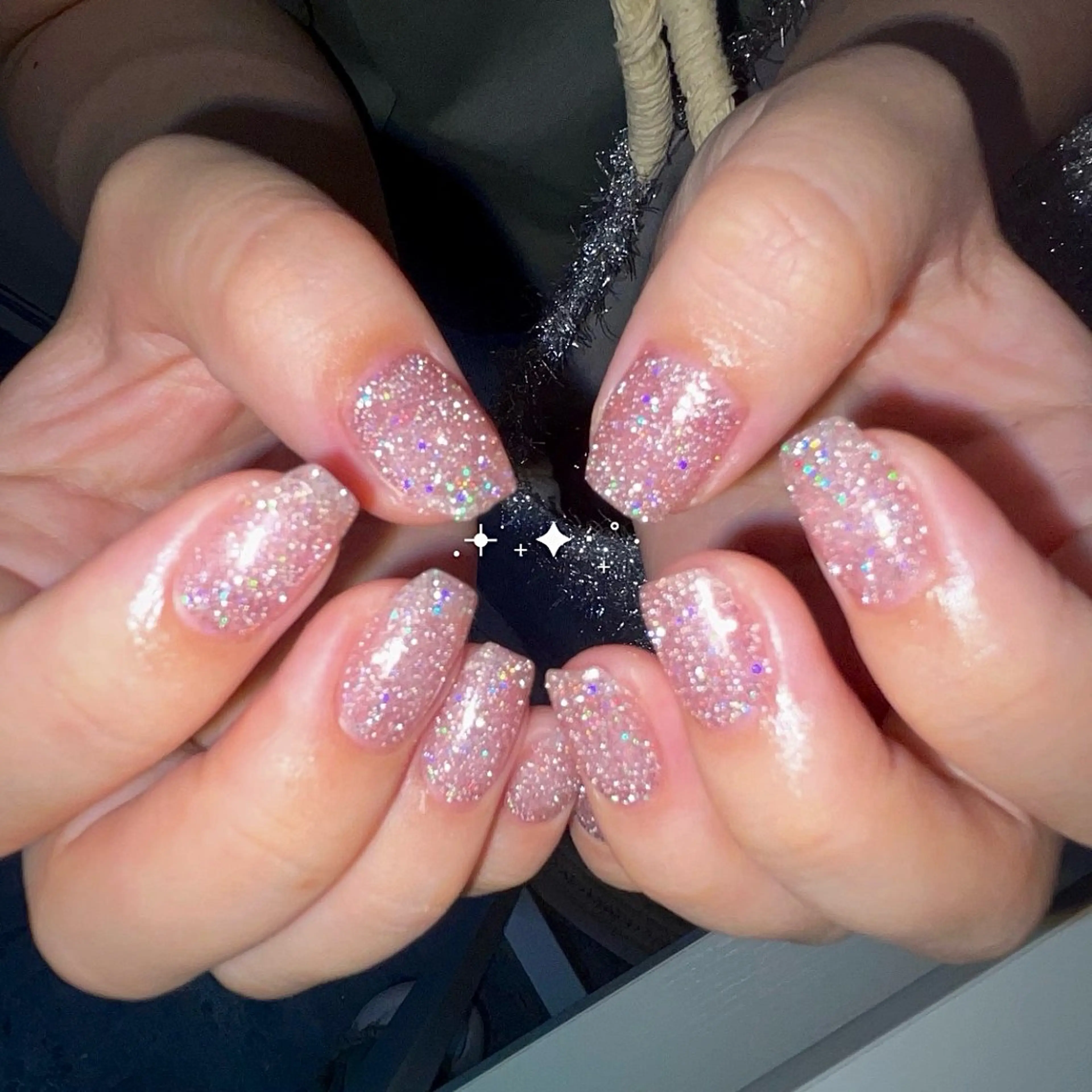 ネイル フラッシュネイル キラキラネイル ハンドネイル yuna@ 練習生☘️のネイルデザイン