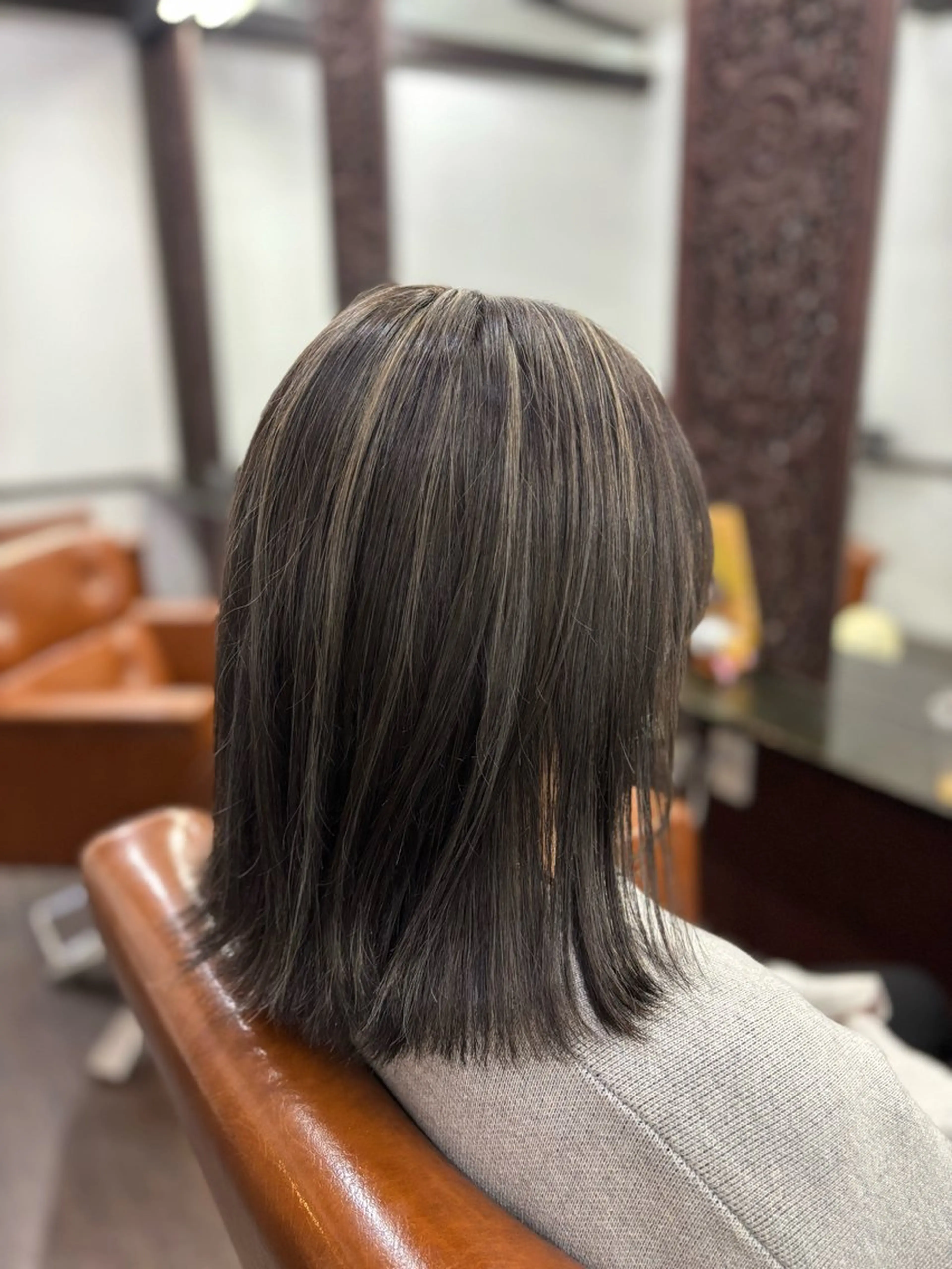 ミディアム カラー グレージュ ハイライトカラー ハイライト ヘアカラー トリートメント chouchou所属・本間友也/透明感 /ハイトーンのヘアスタイル