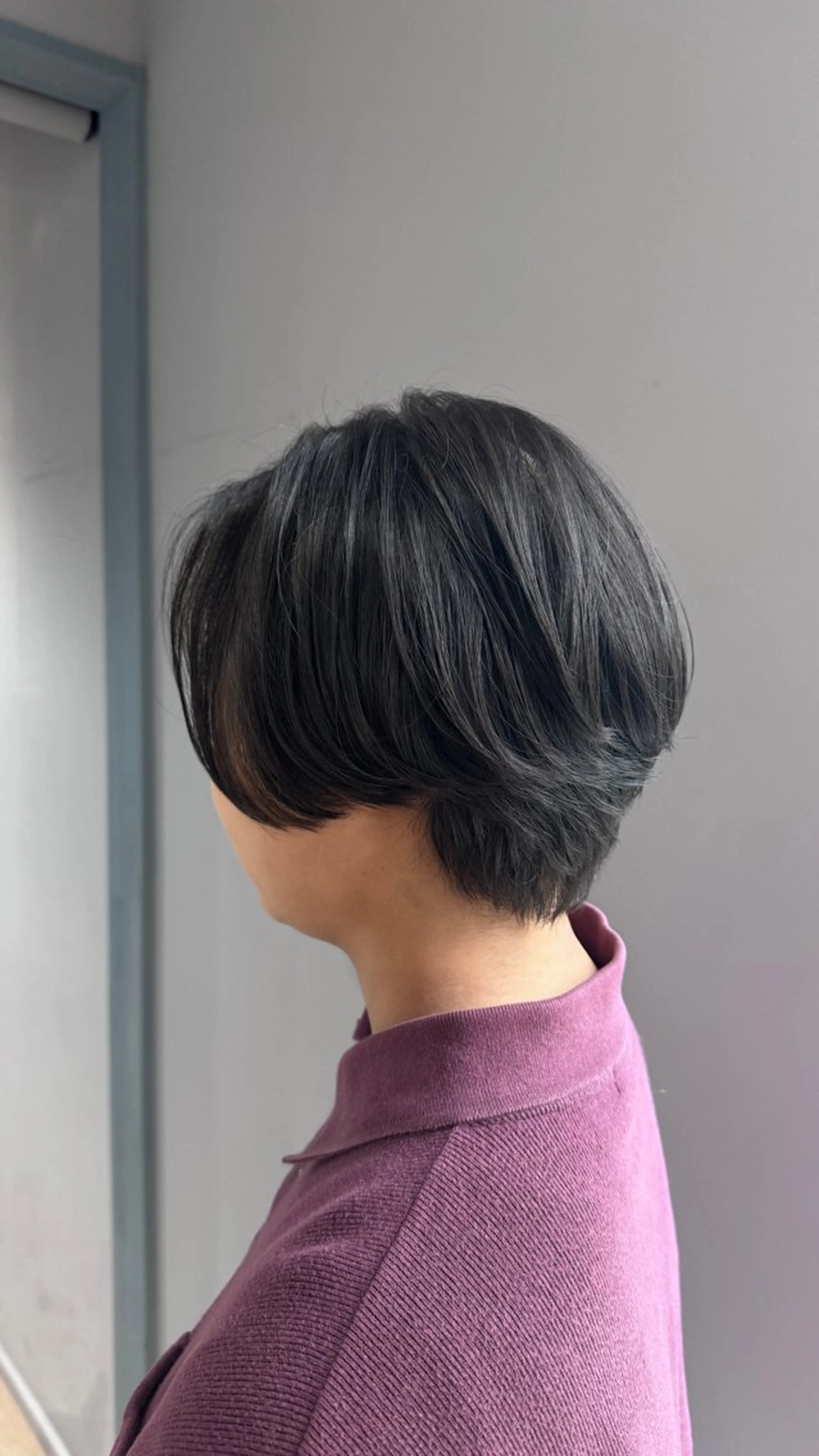 カラー 黒髪 鈴木 雅捺のヘアスタイル