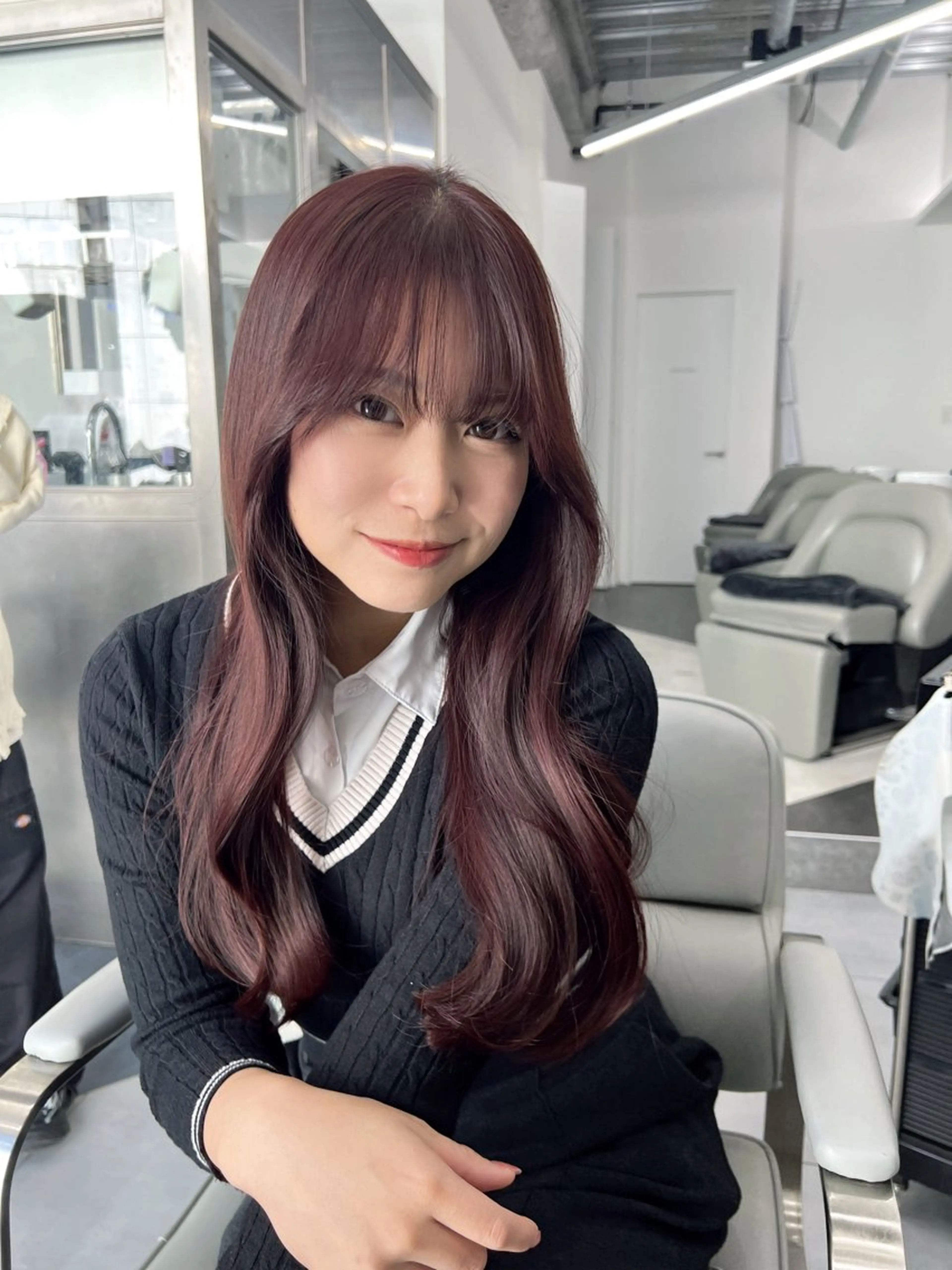 ロング ヘアカラー 💙透明感カラー推し 🇰🇷ココロ🦋のヘアスタイル