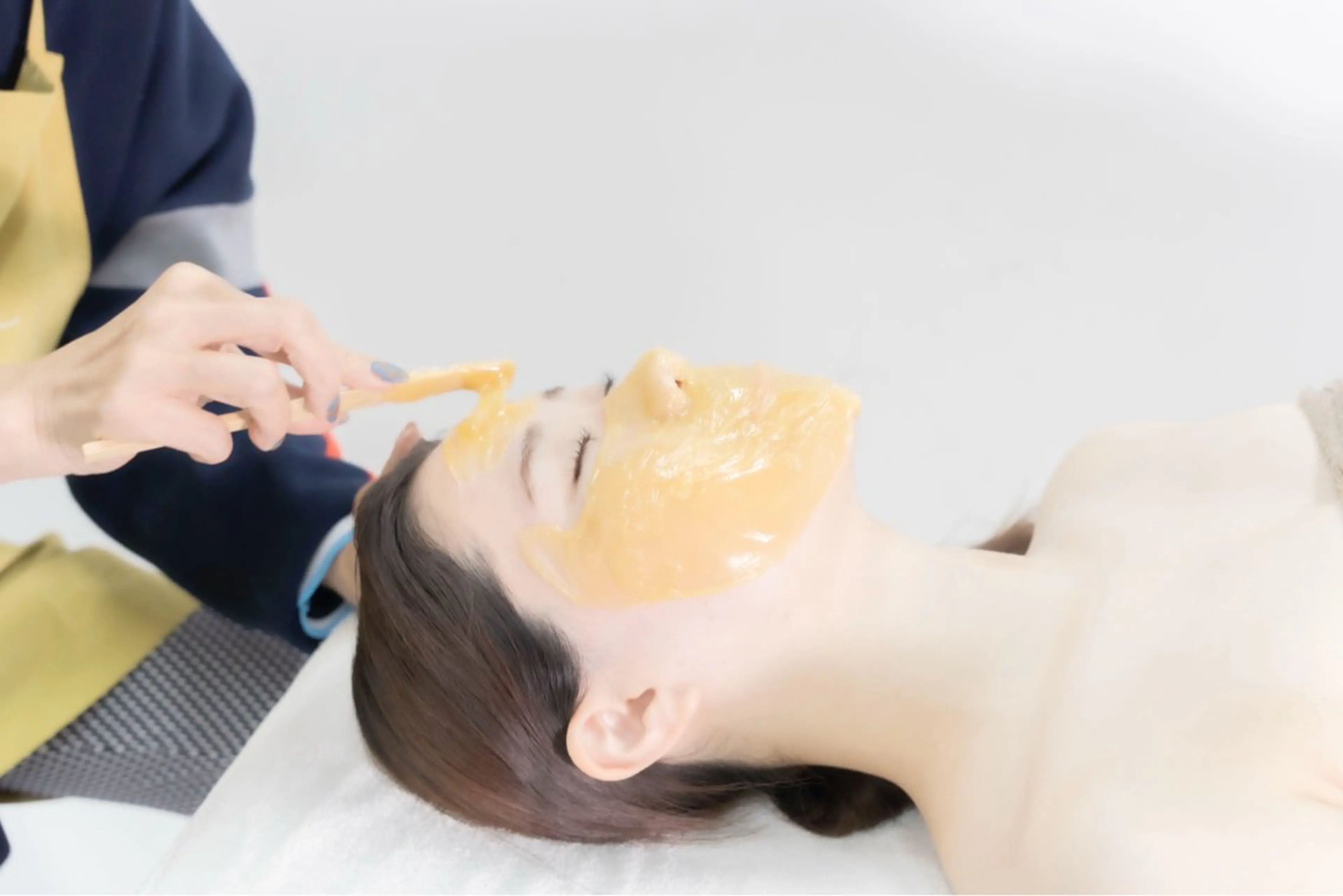 お顔の脱毛×毛穴の角栓除去の写真