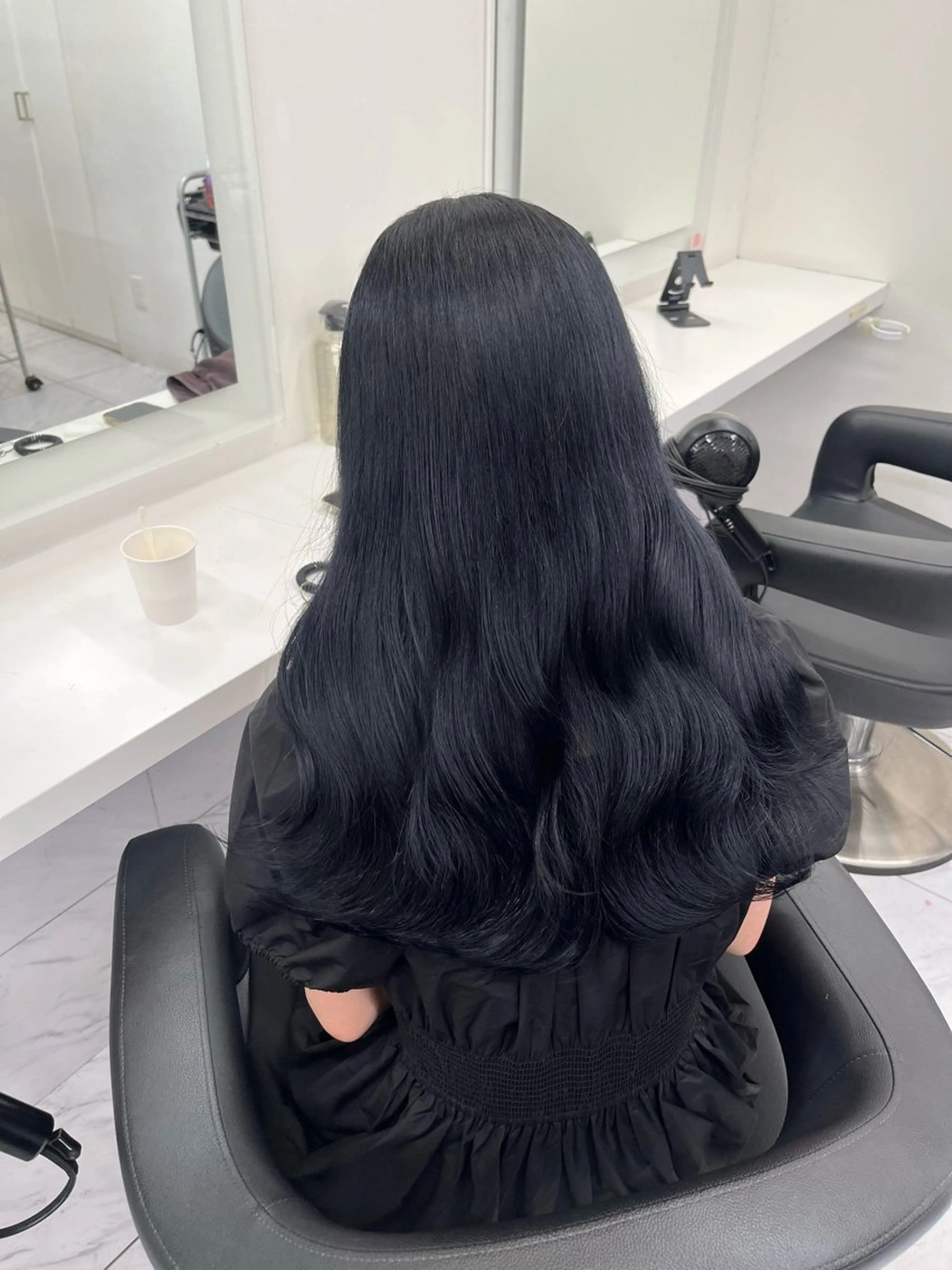 セミロング ヘアカラー トリートメント ヘッドスパ ヘアセット 寒色＆ブリーチ特化 寒色MiOのヘアスタイル