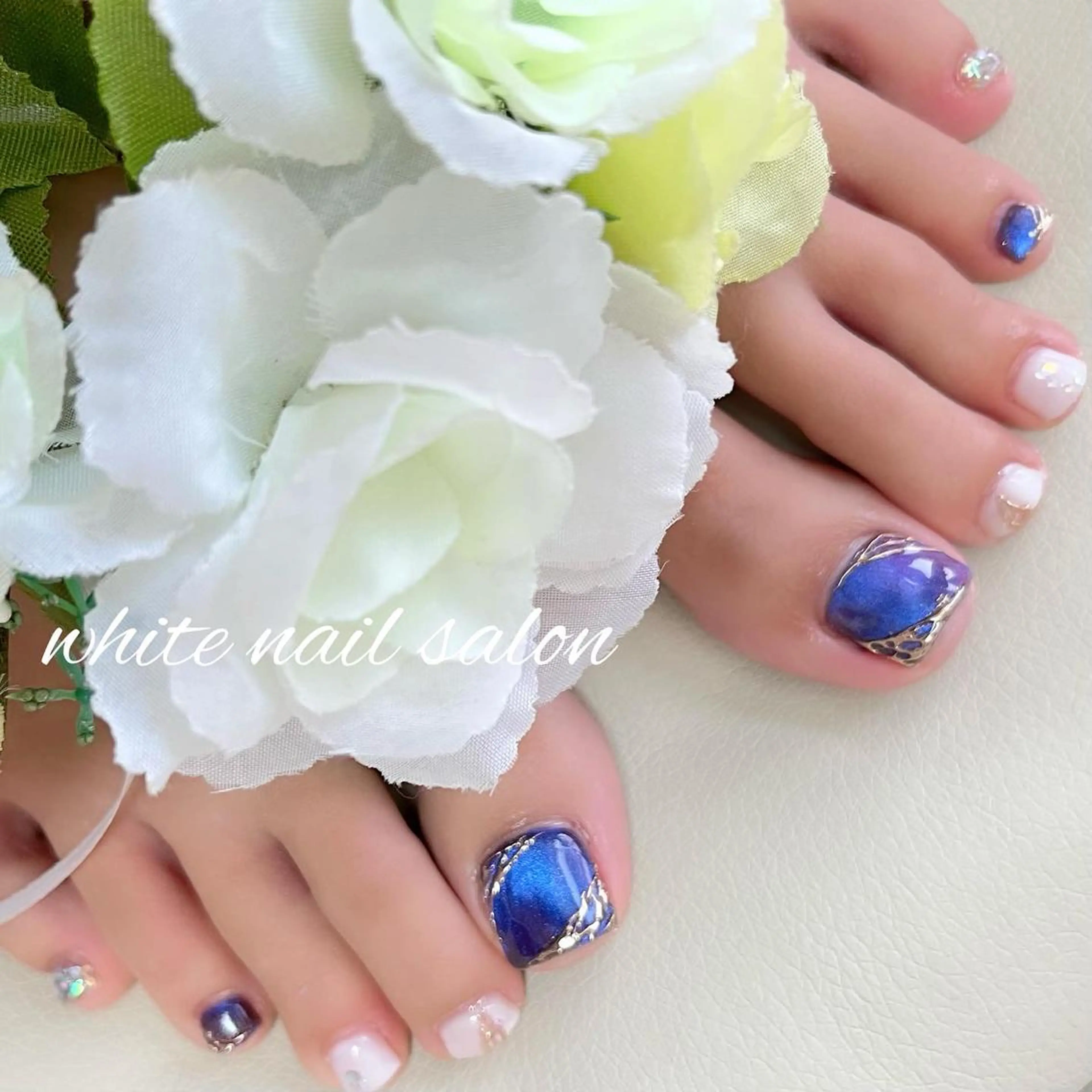 ネイル フットネイル ジェルネイル ハードジェル ラメ(グリッター) 持ち込み フットネイル white nail salonのネイルデザイン