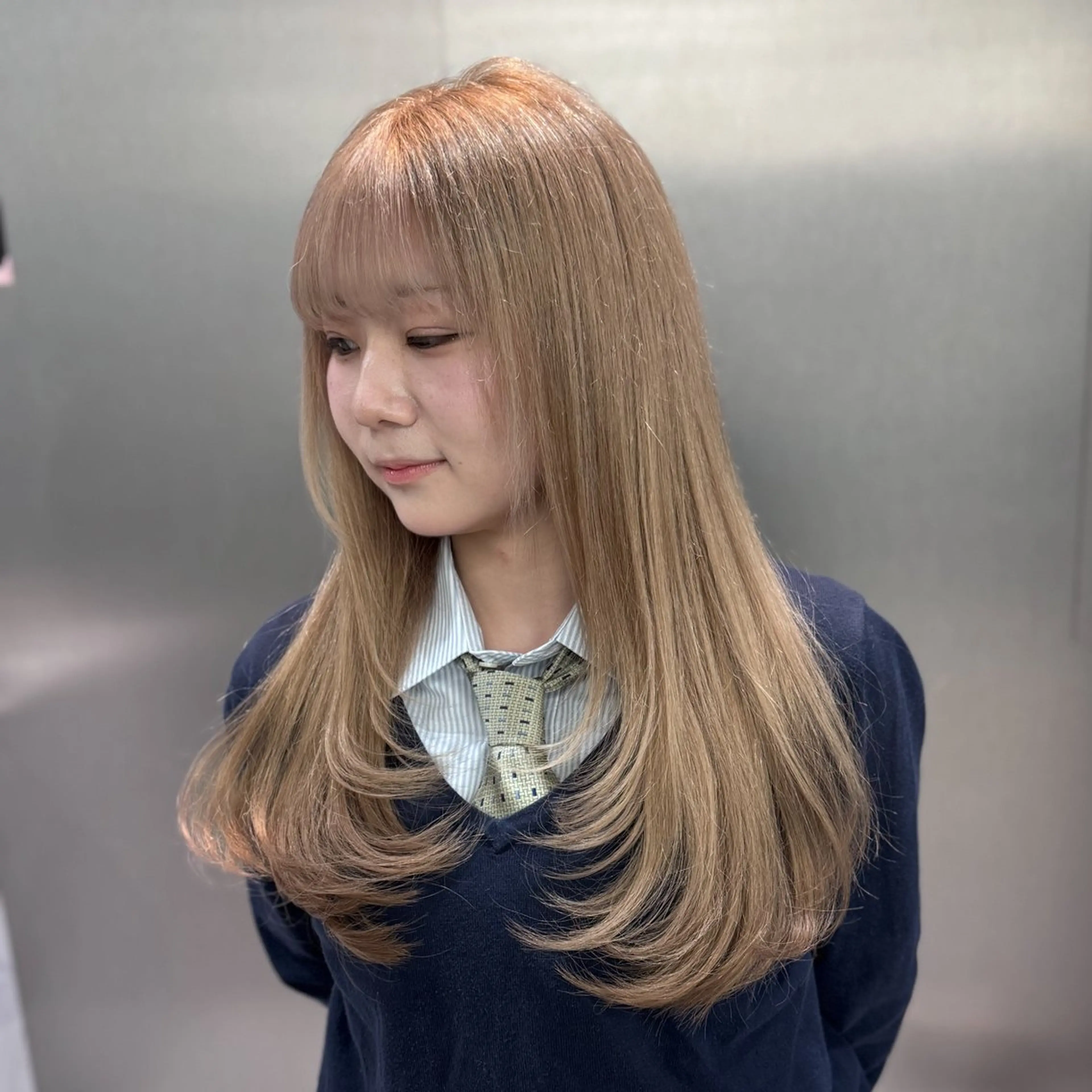 ロング カラー レイヤーカット ローレイヤー ヘアカラー ハイトーン/デザイン カラー／悠斗のヘアスタイル