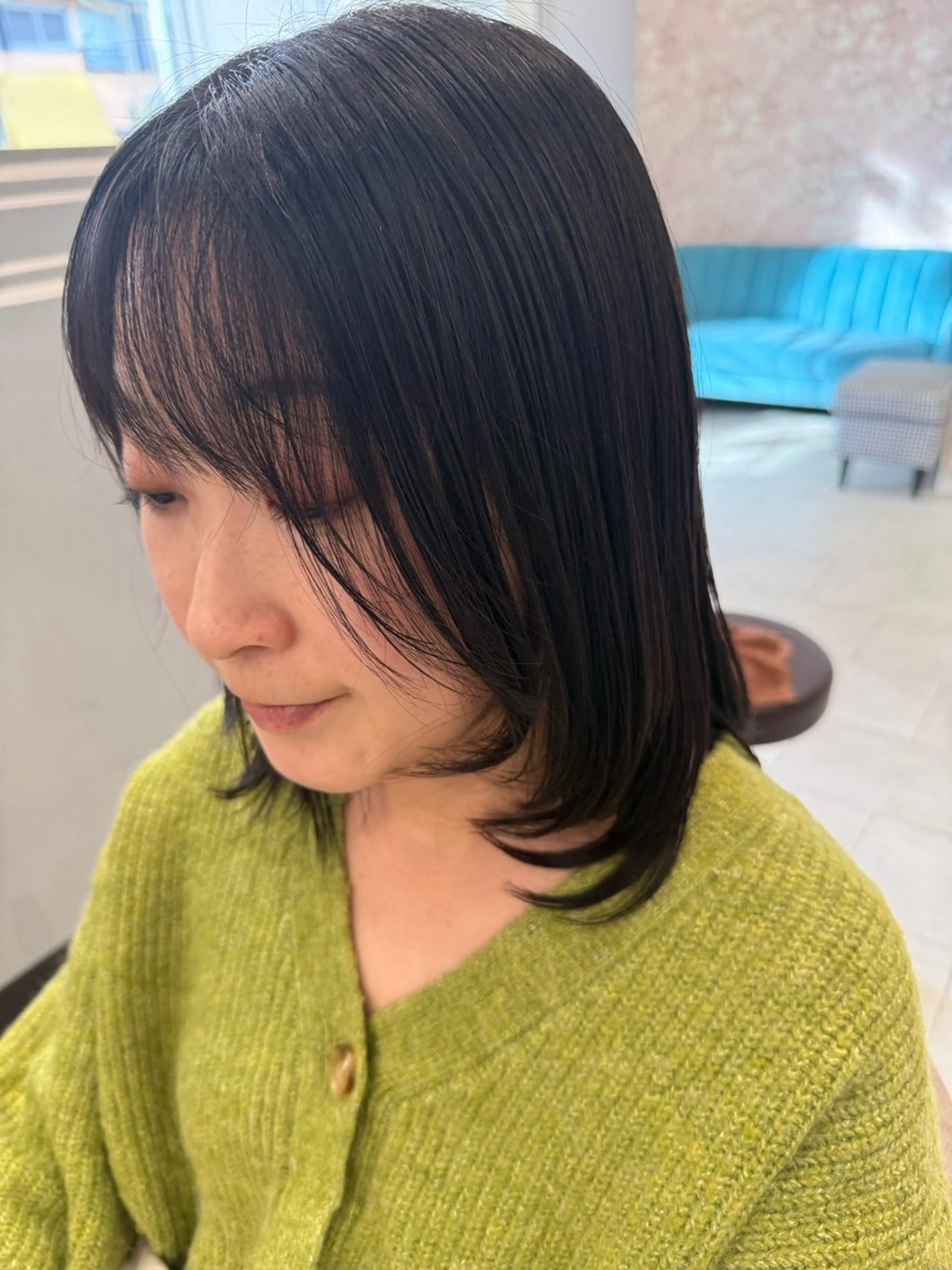 セミロング Eclat【エクラ】所属・三上 莉里のヘアスタイル