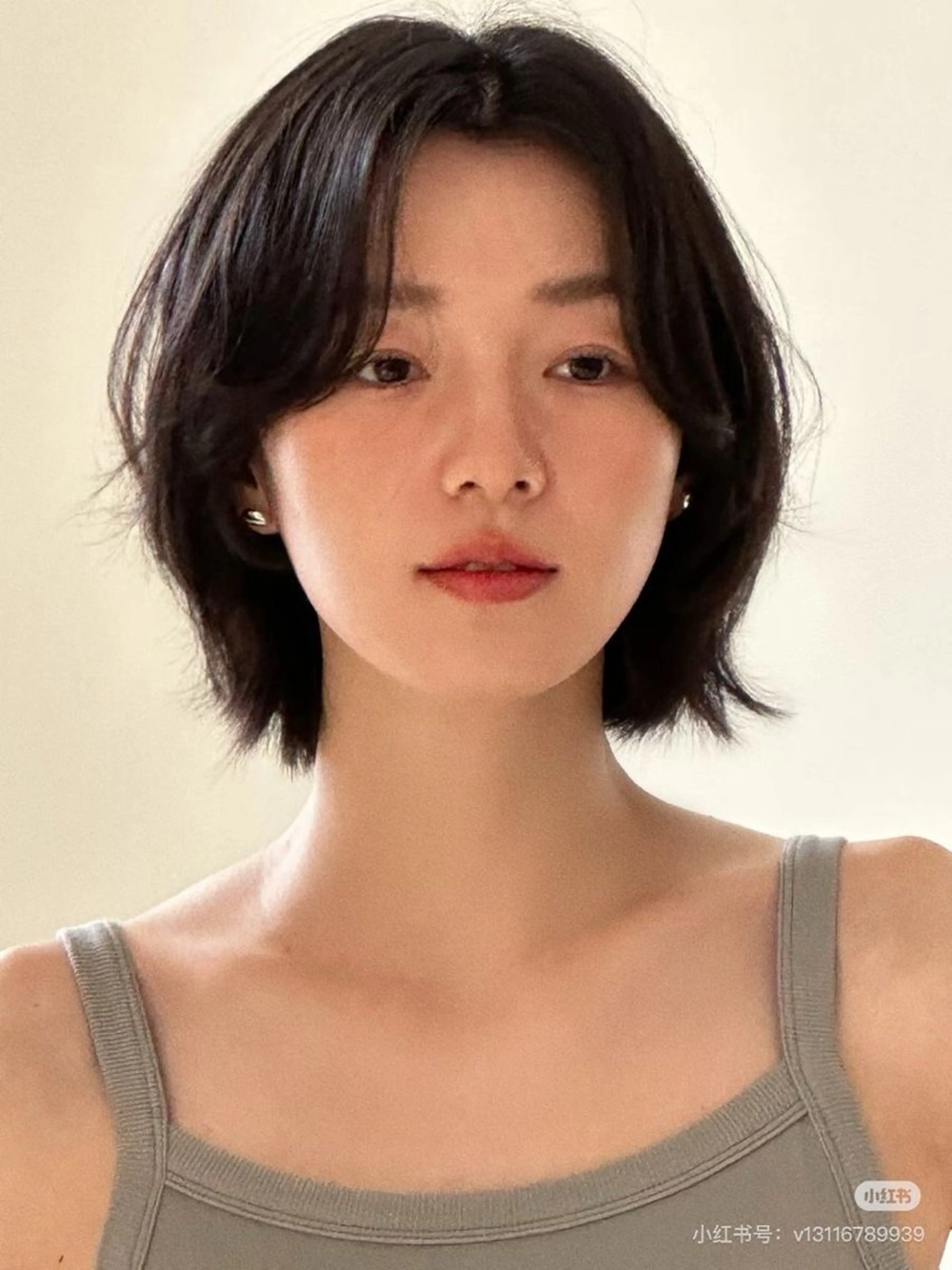 ショート 加藤木麻彩 NEROのヘアスタイル