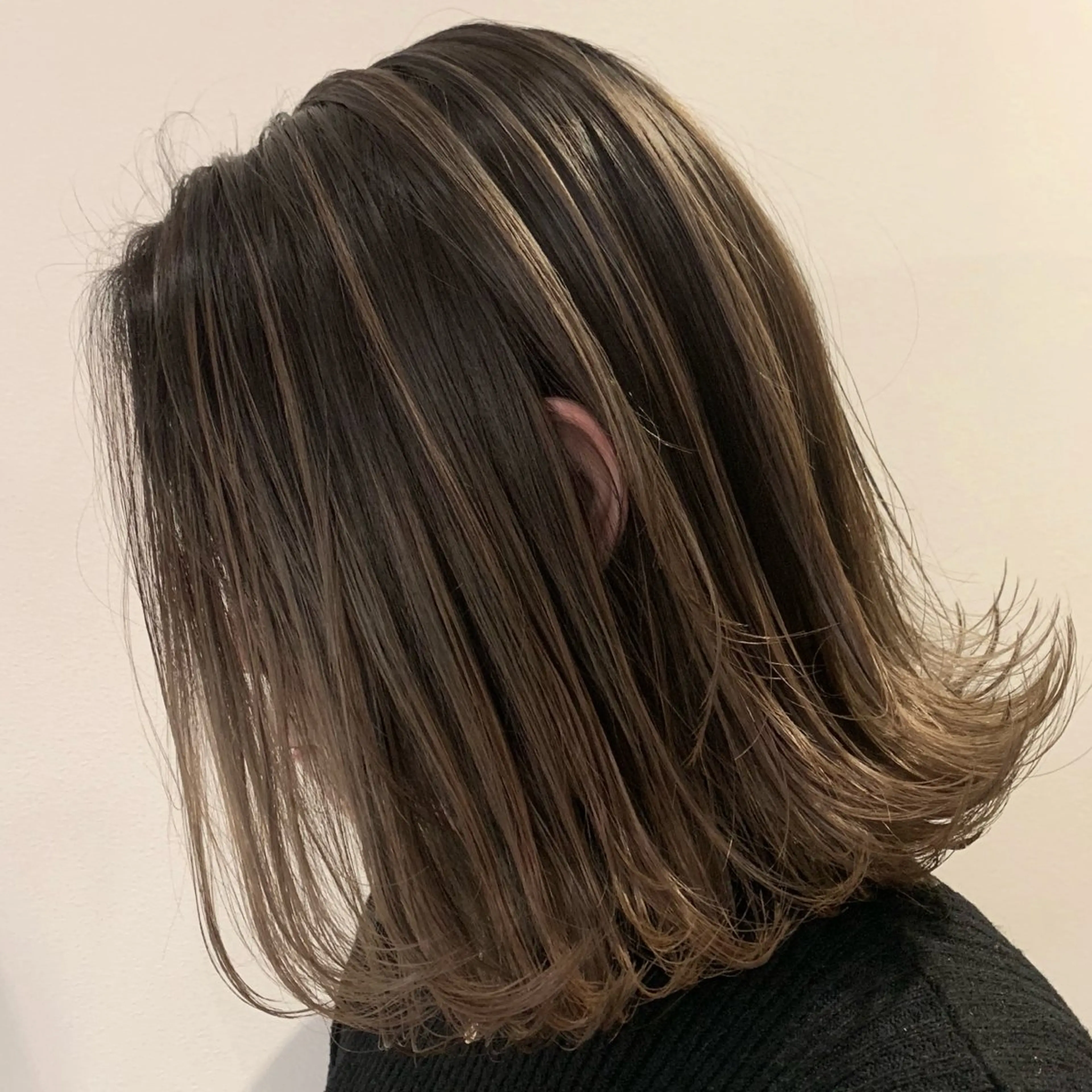 カラー VII所属・市妙 瑠基のヘアスタイル