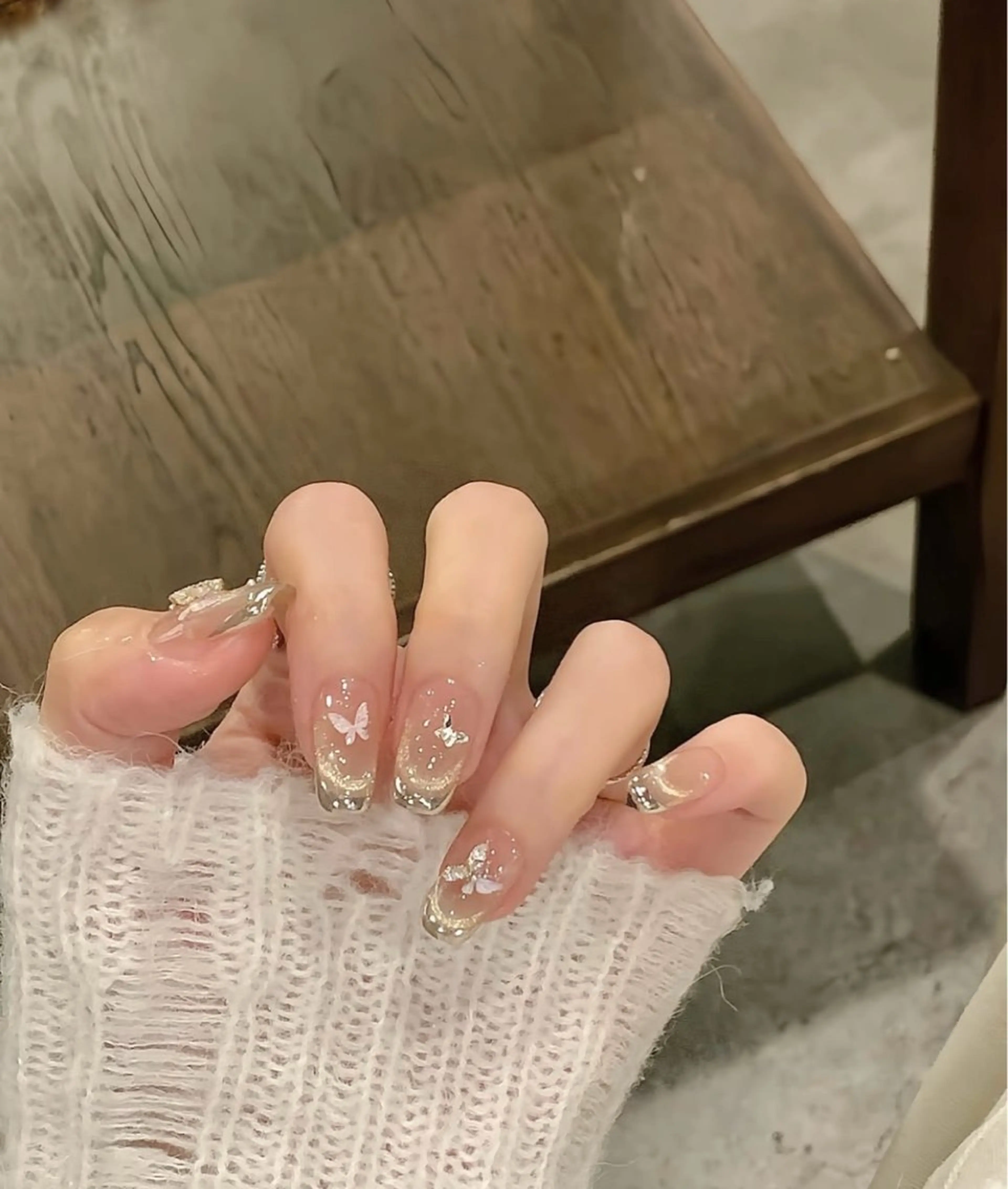 ネイル 持ち込み ハンドネイル JISOO ANA.CHUOのネイルデザイン