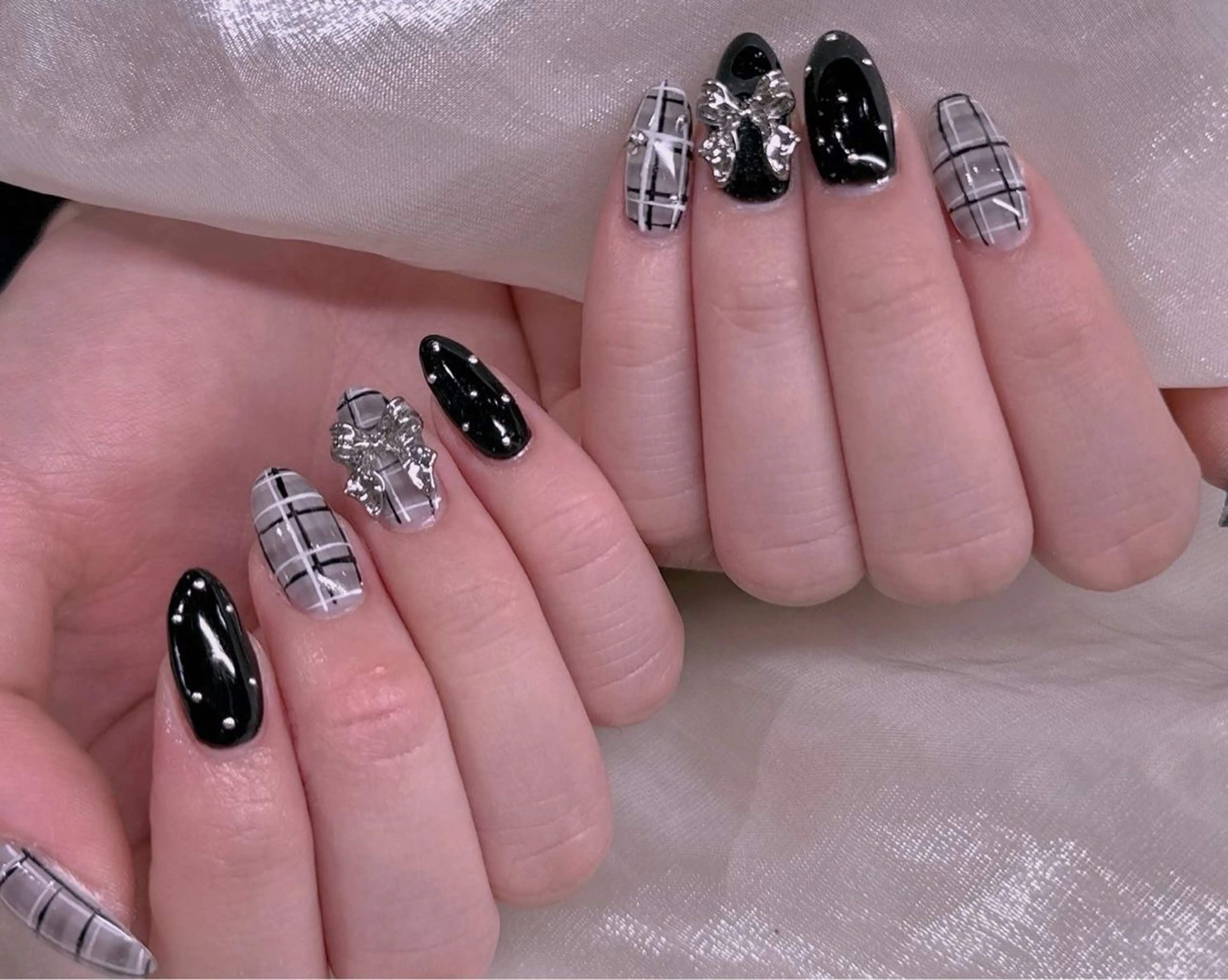 ネイル リボン 美爪パラジェル導入店 Sunnilyのネイルデザイン