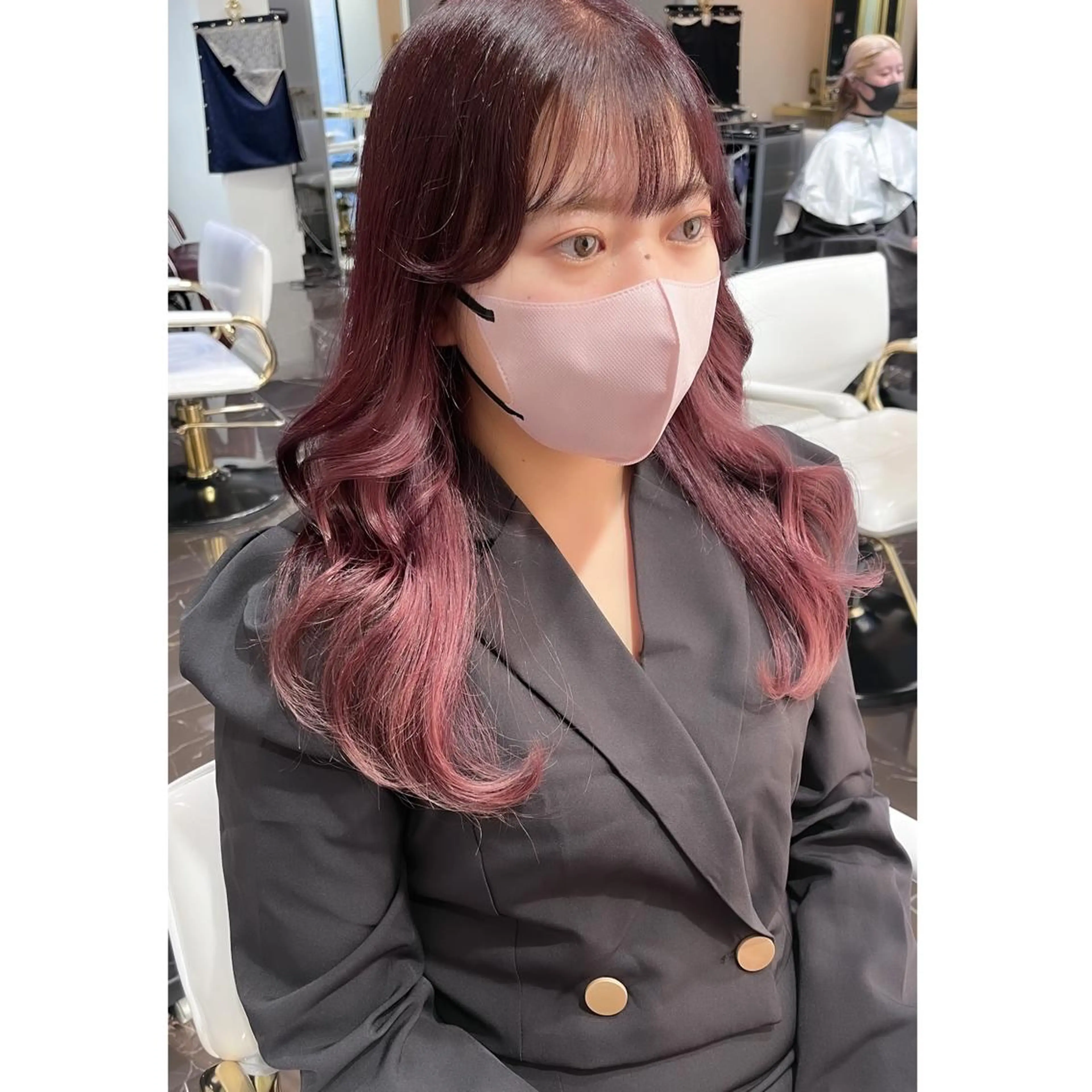 セミロング カラー ブリーチ ヘアカラー LOTTA CUCCI所属・miyu /トレンド カラー×艶髪のヘアスタイル