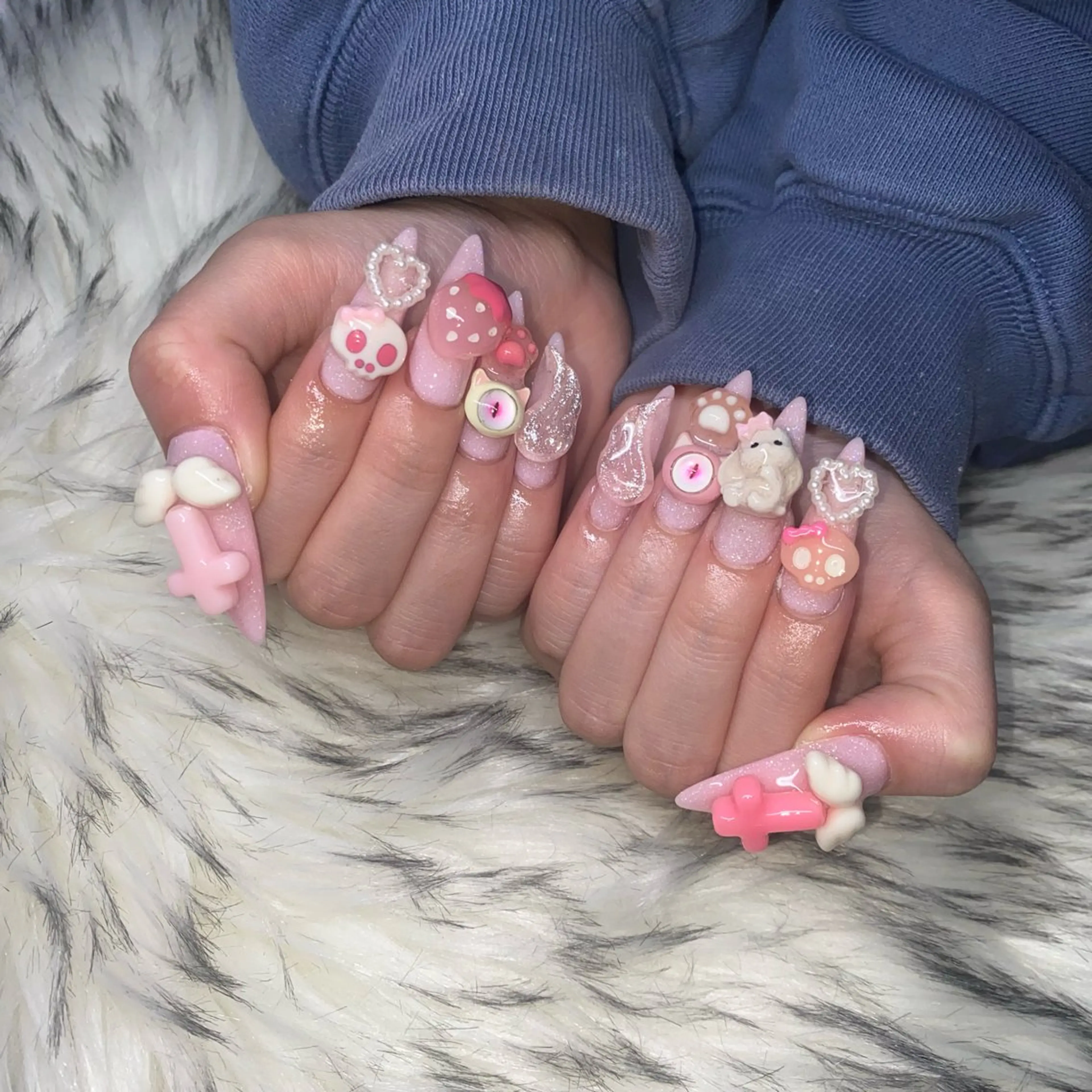 ネイル 持ち込み ハンドネイル la vie  Luire所属・la vie Luire ｱｽｶのネイルデザイン