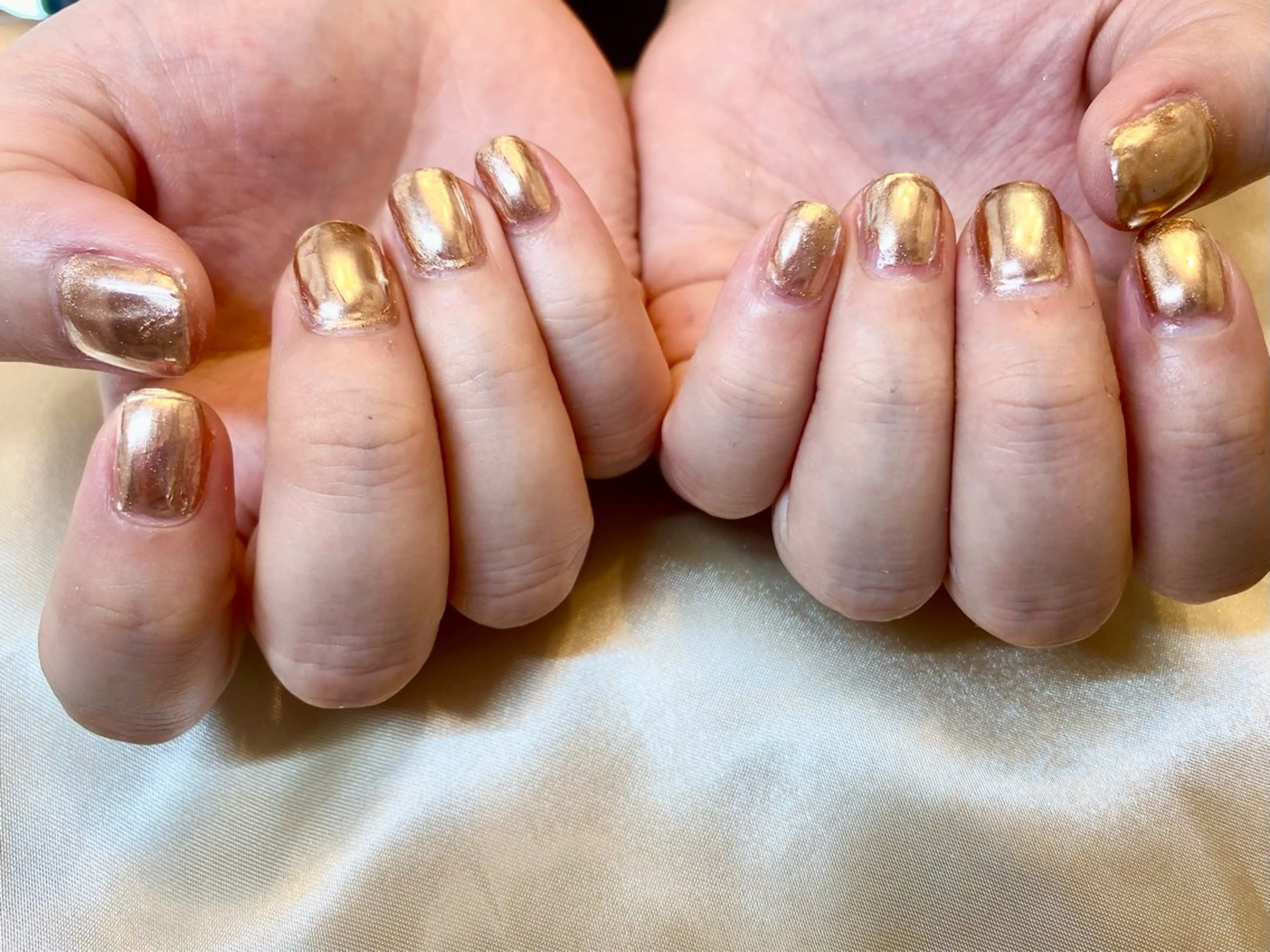 ネイル ブラウン ゴールド ミラーネイル ハンドネイル Rafinesse Miwaのネイルデザイン