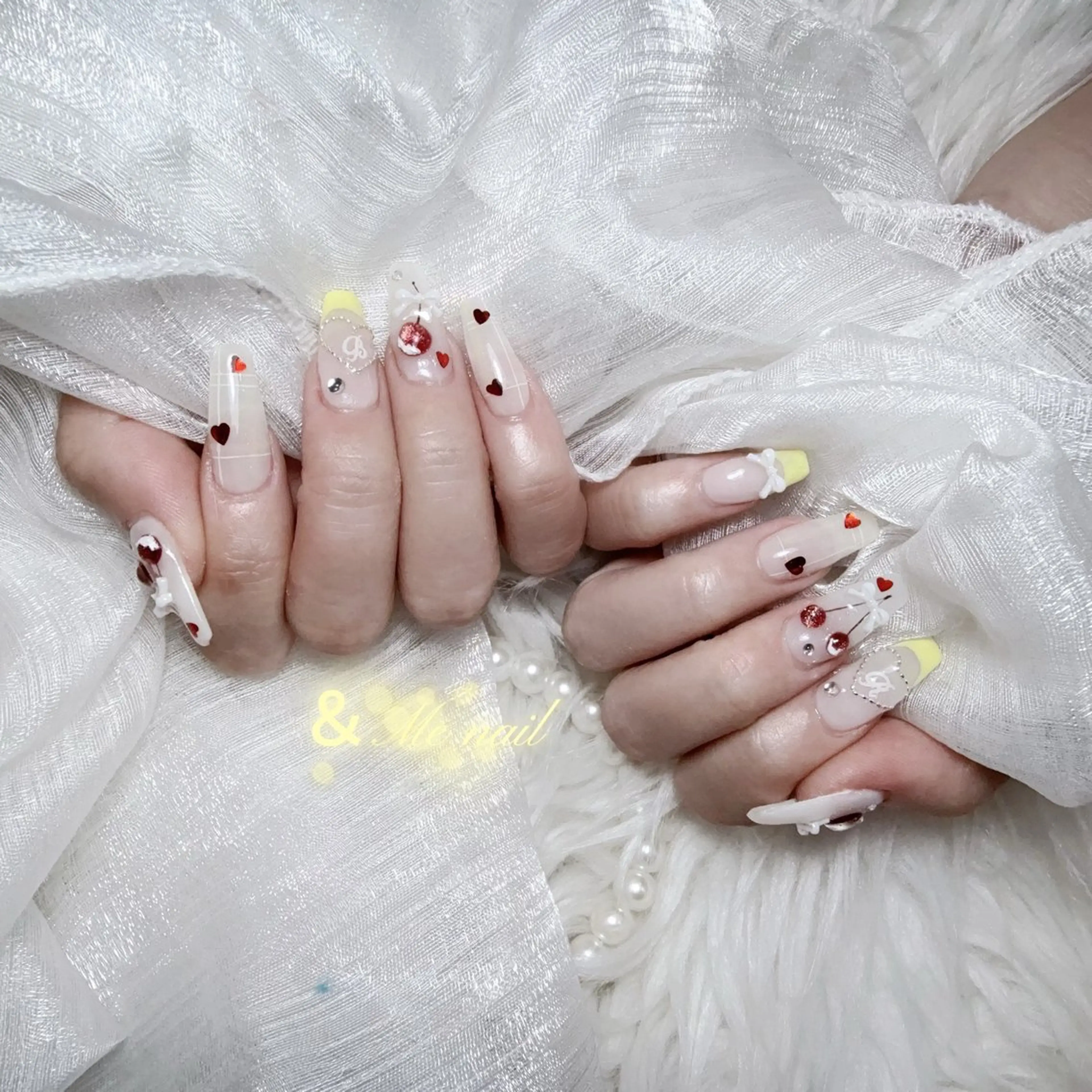 ネイル ハンドネイル &ME タカのネイルデザイン