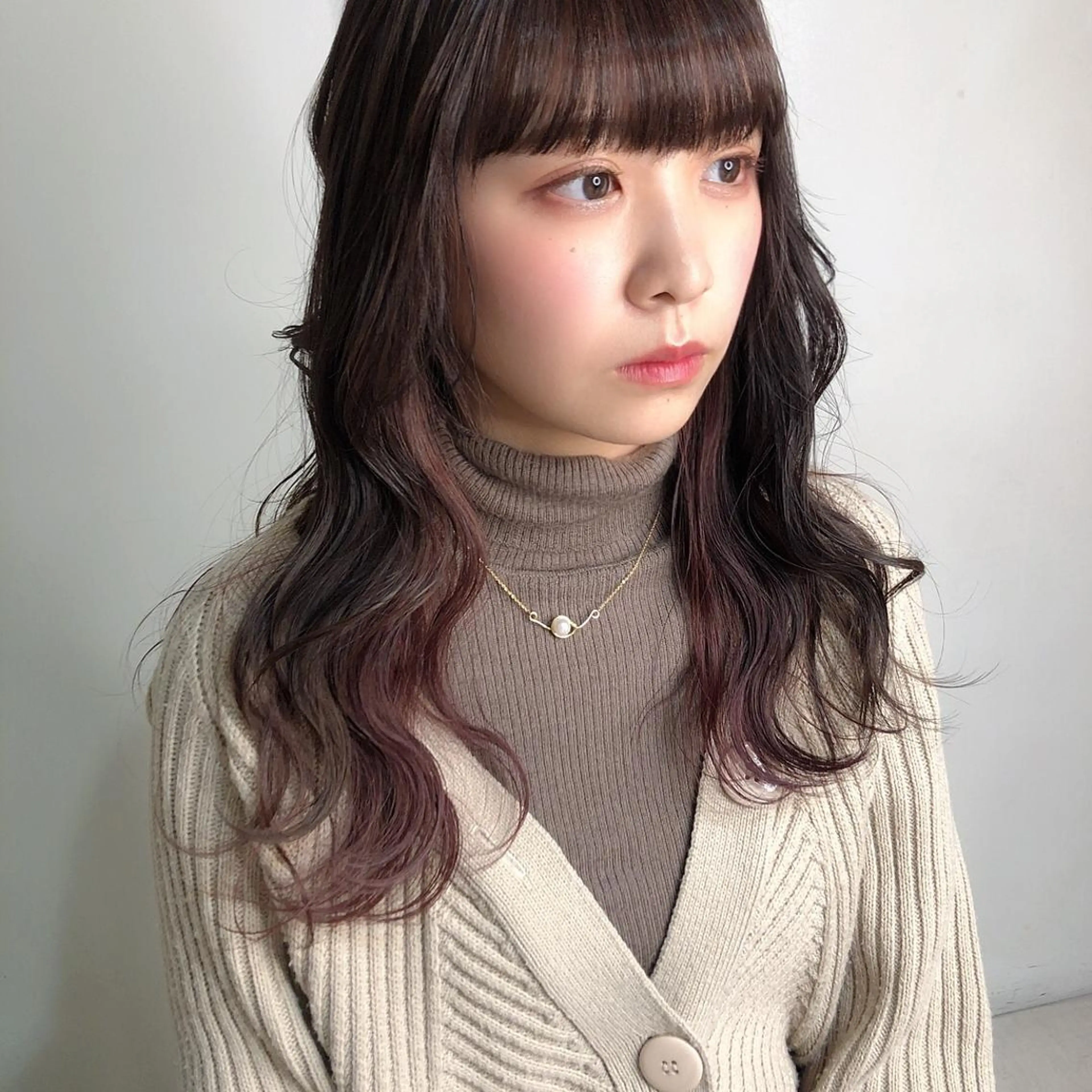 セミロング カラー ヘアアレンジ マツエク・マツパ ピンクカラー バイオレットカラー カラーマツエク ヘアカラー トリートメント Noah's　Ark所属・透明感カラー🫧ヘア セット🫧松本菜月の眉毛・アイブロウイメージ