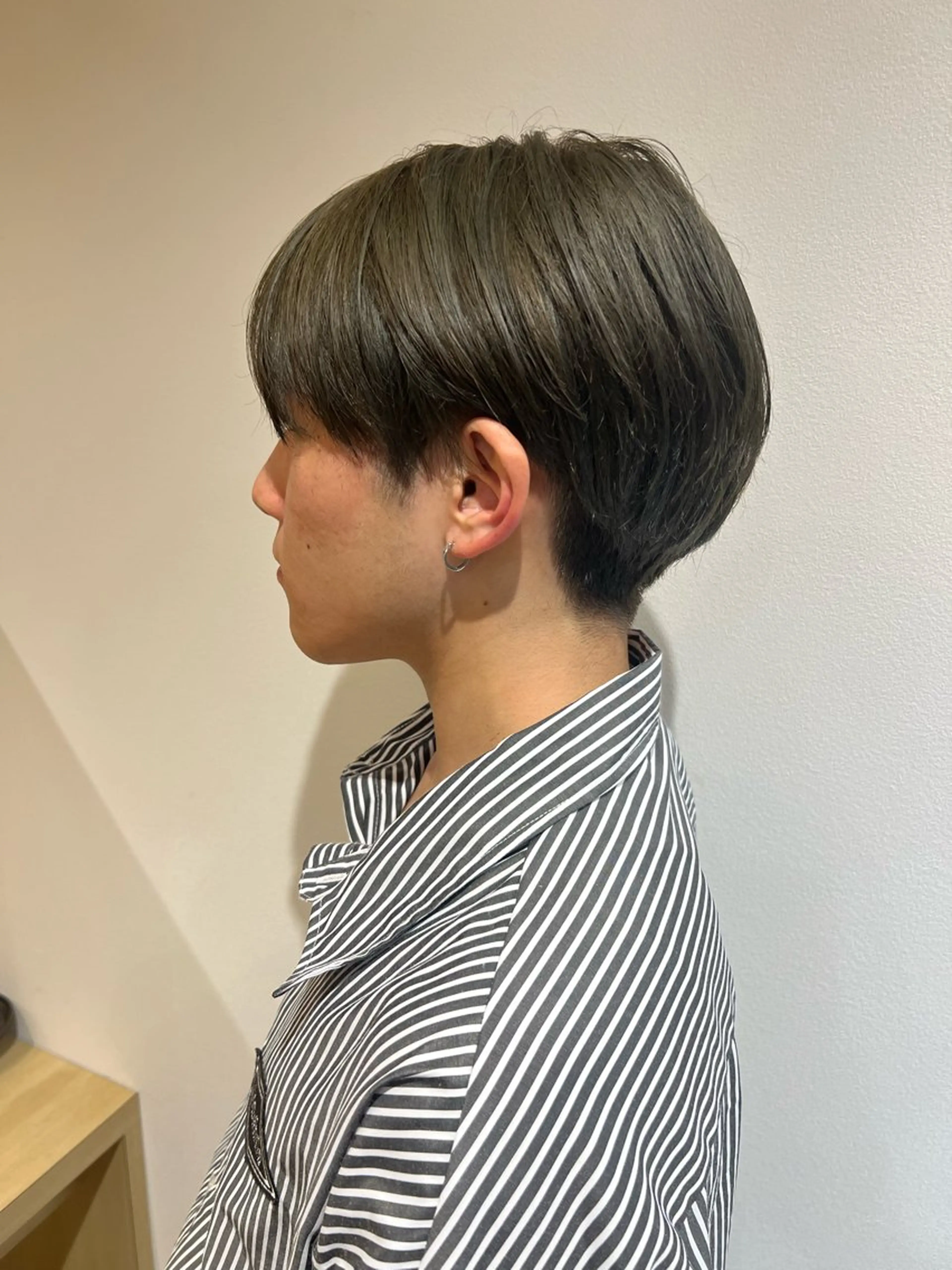 カラー 透明感カラー グレージュ オリーブカラー オリーブグレージュ オリーブグレー 加納千華 /ボブ/ぱつっとボブのヘアスタイル