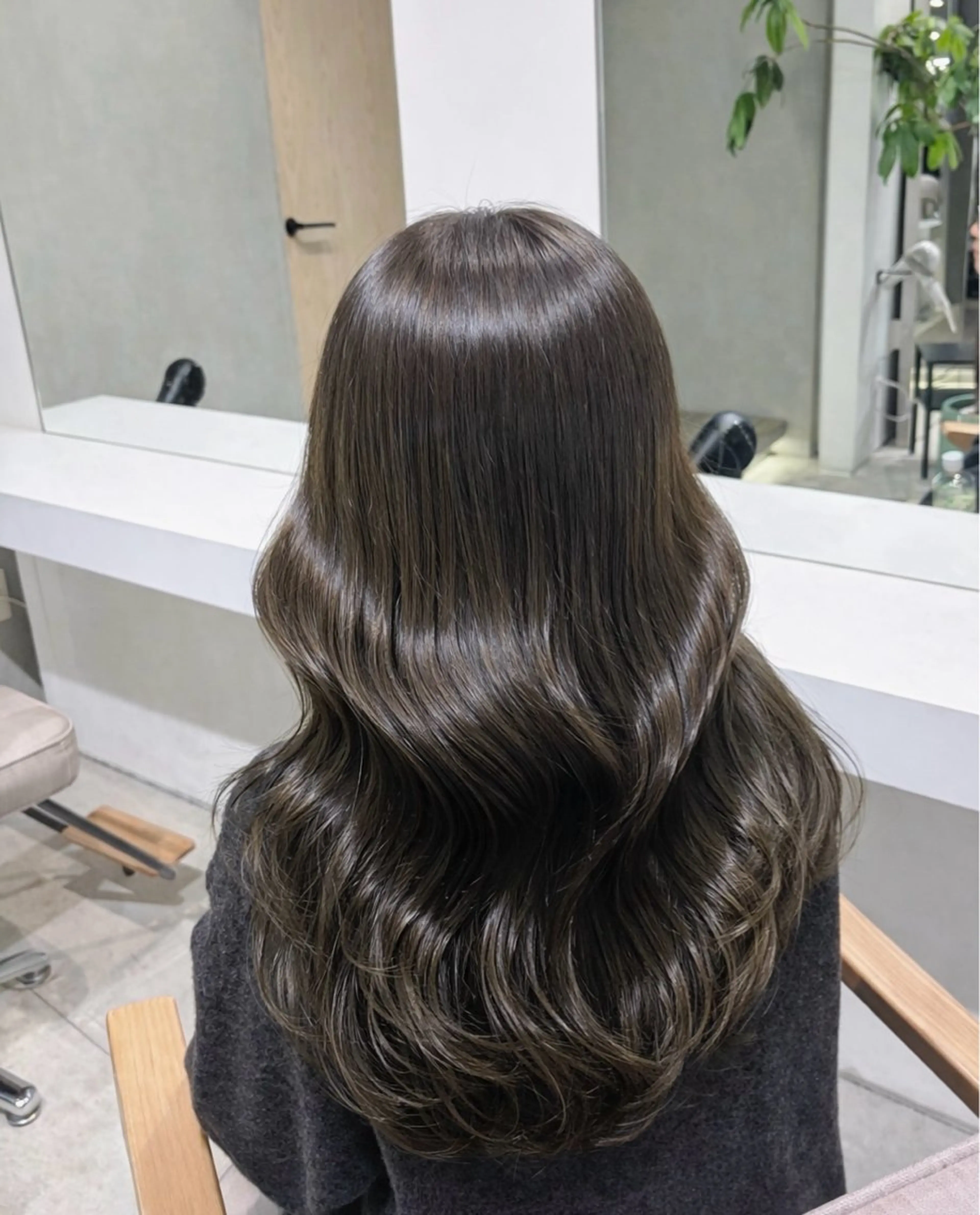 カラー 川口 琴音のヘアスタイル