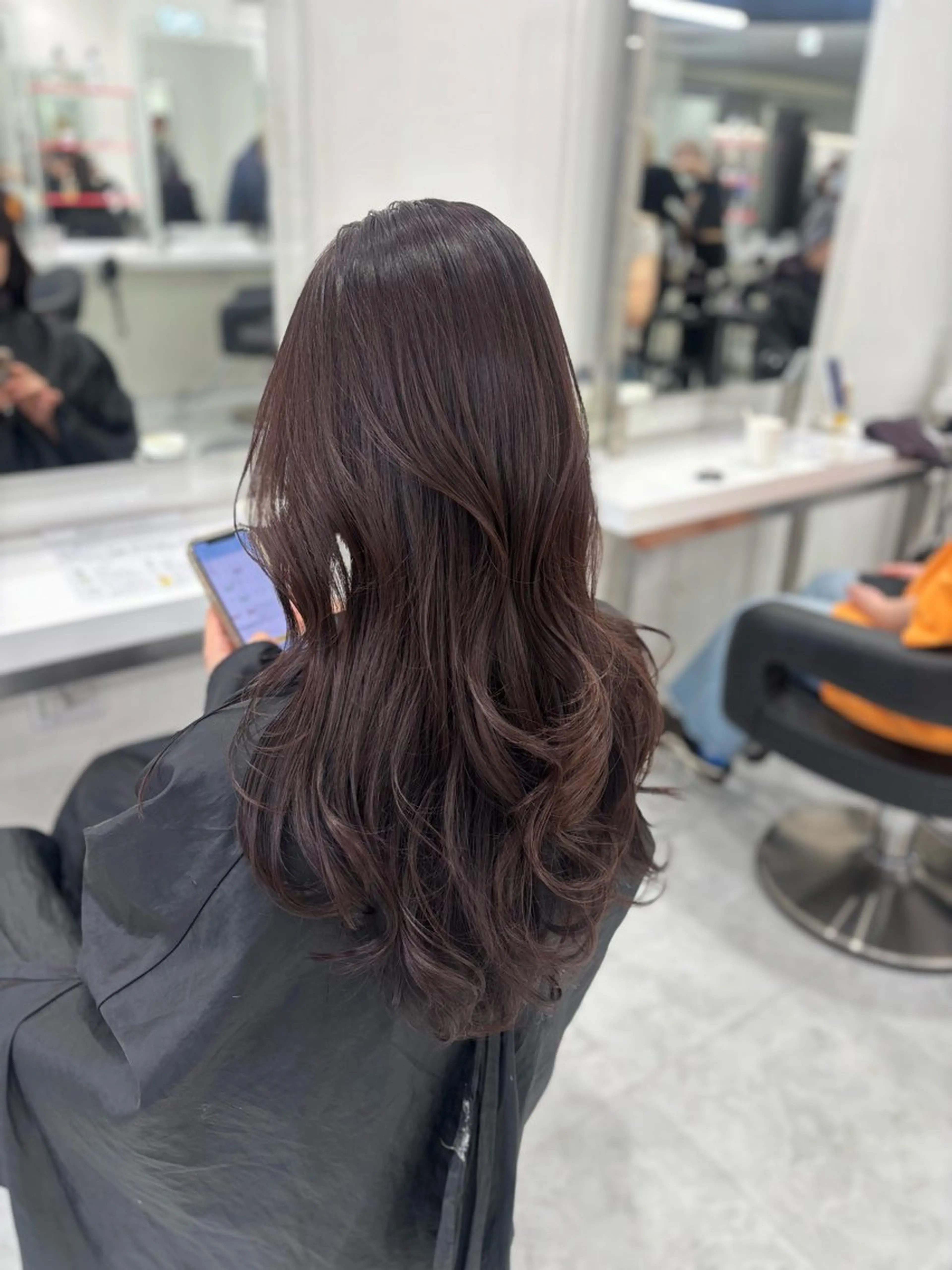 ロング カット ヘアカラー トリートメント ヘッドスパ ヘアセット まろっと艶感ブラウン ベージュ🤍まなかのヘアスタイル