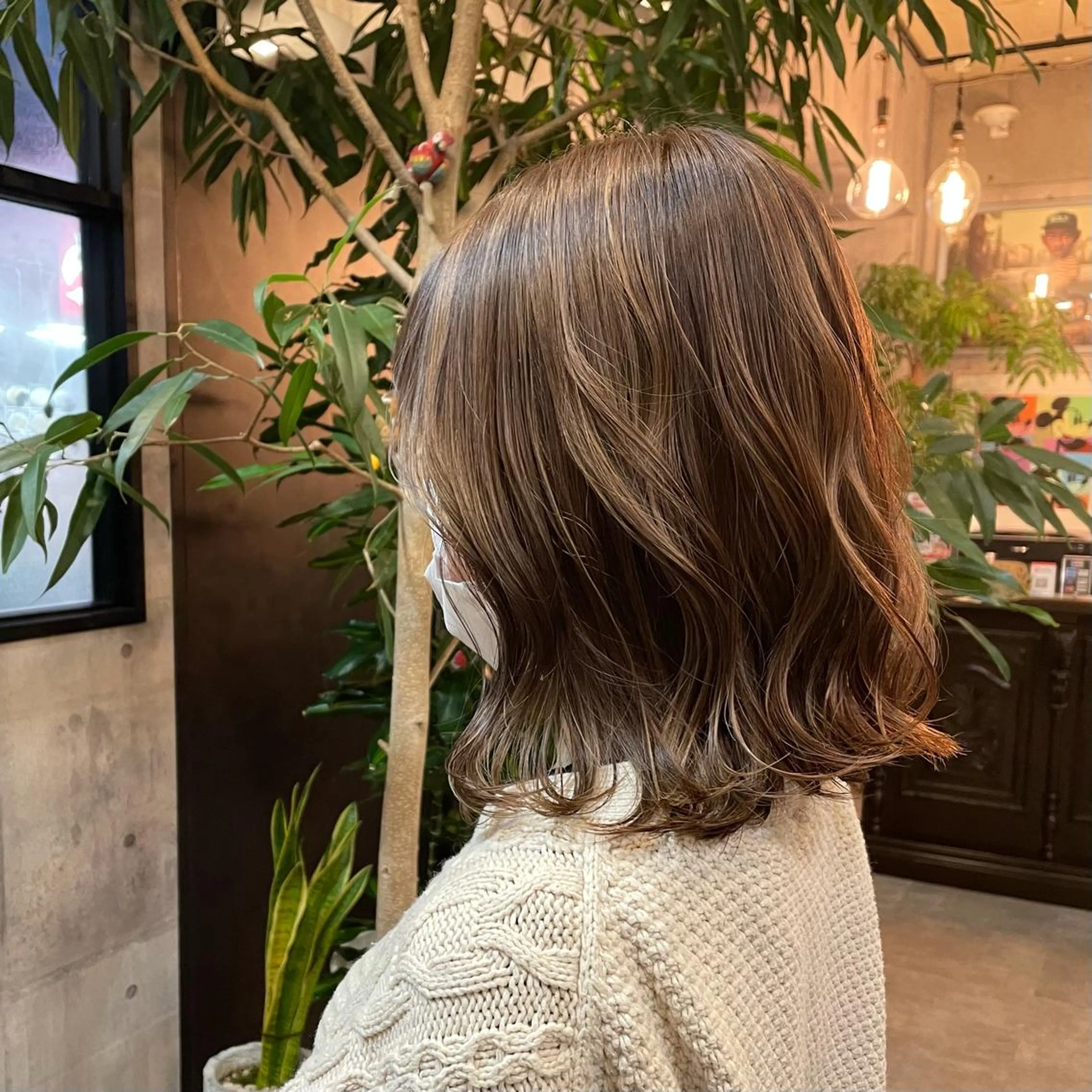 ミディアム カラー グレージュ ハイライトカラー ハイライト ヘアカラー 竹内 春奈のヘアスタイル