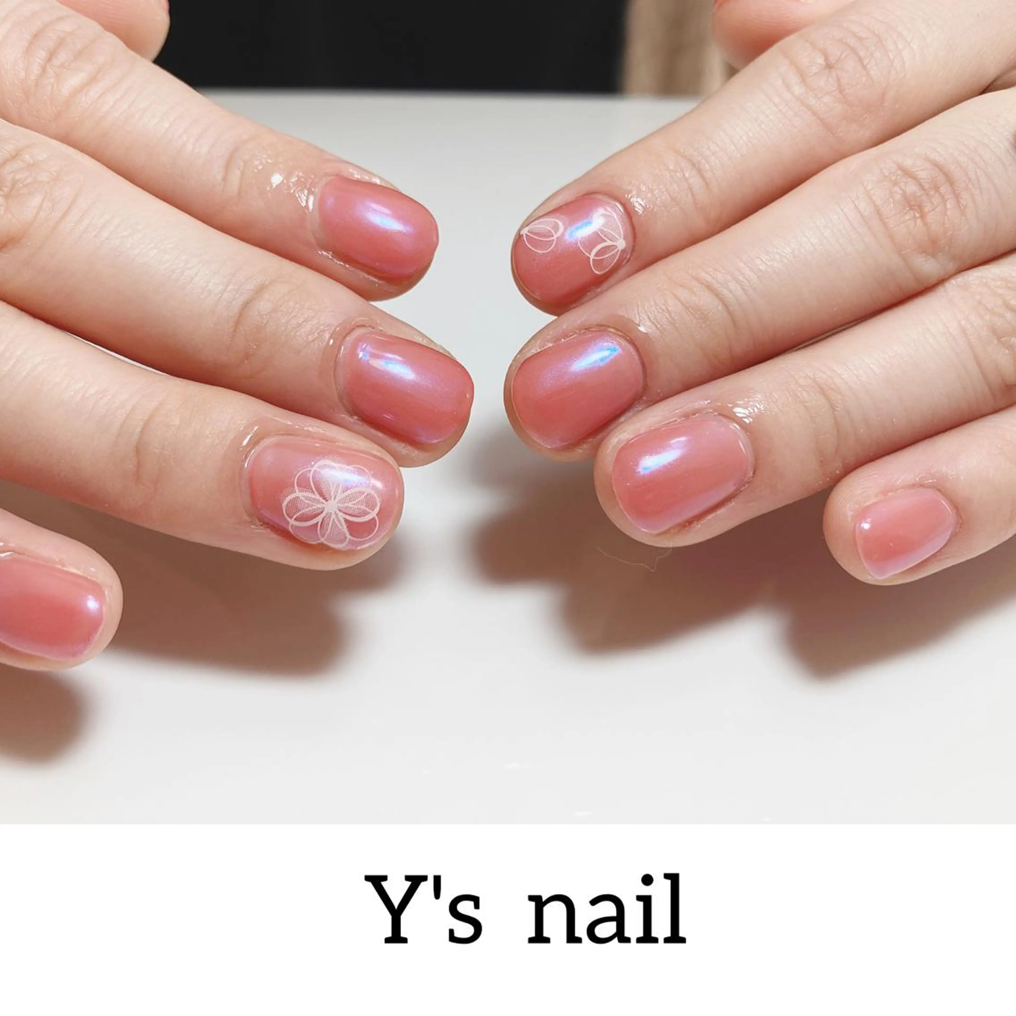 ネイル オーロラネイル ハンドネイル 手書きが得意🖌️ Y’s  nailのネイルデザイン