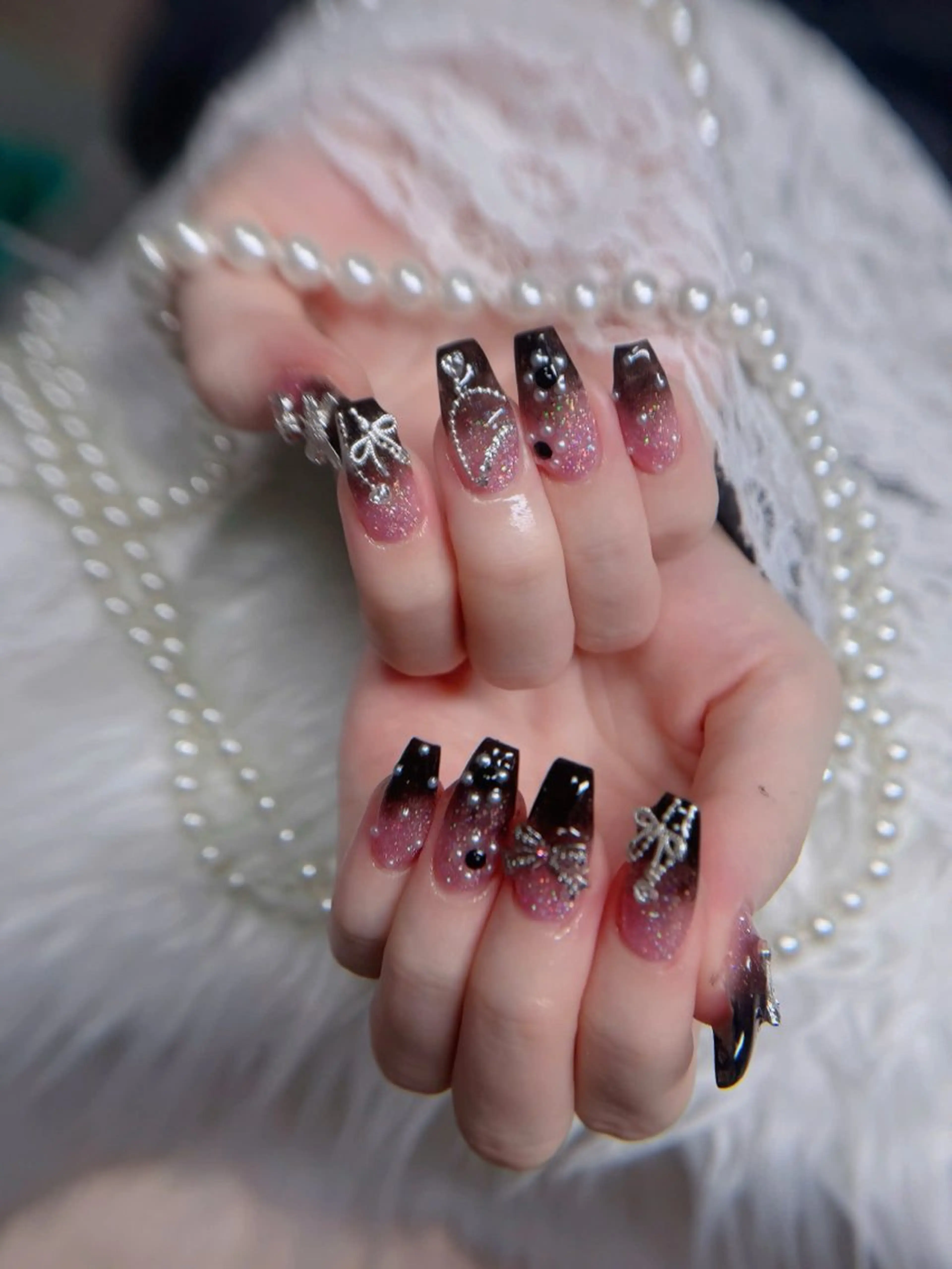 ネイル フレンチネイル ジェルネイル ガラスフレンチ ハロウィン ハート ハンドネイル H.baby Nail Salonのネイルデザイン