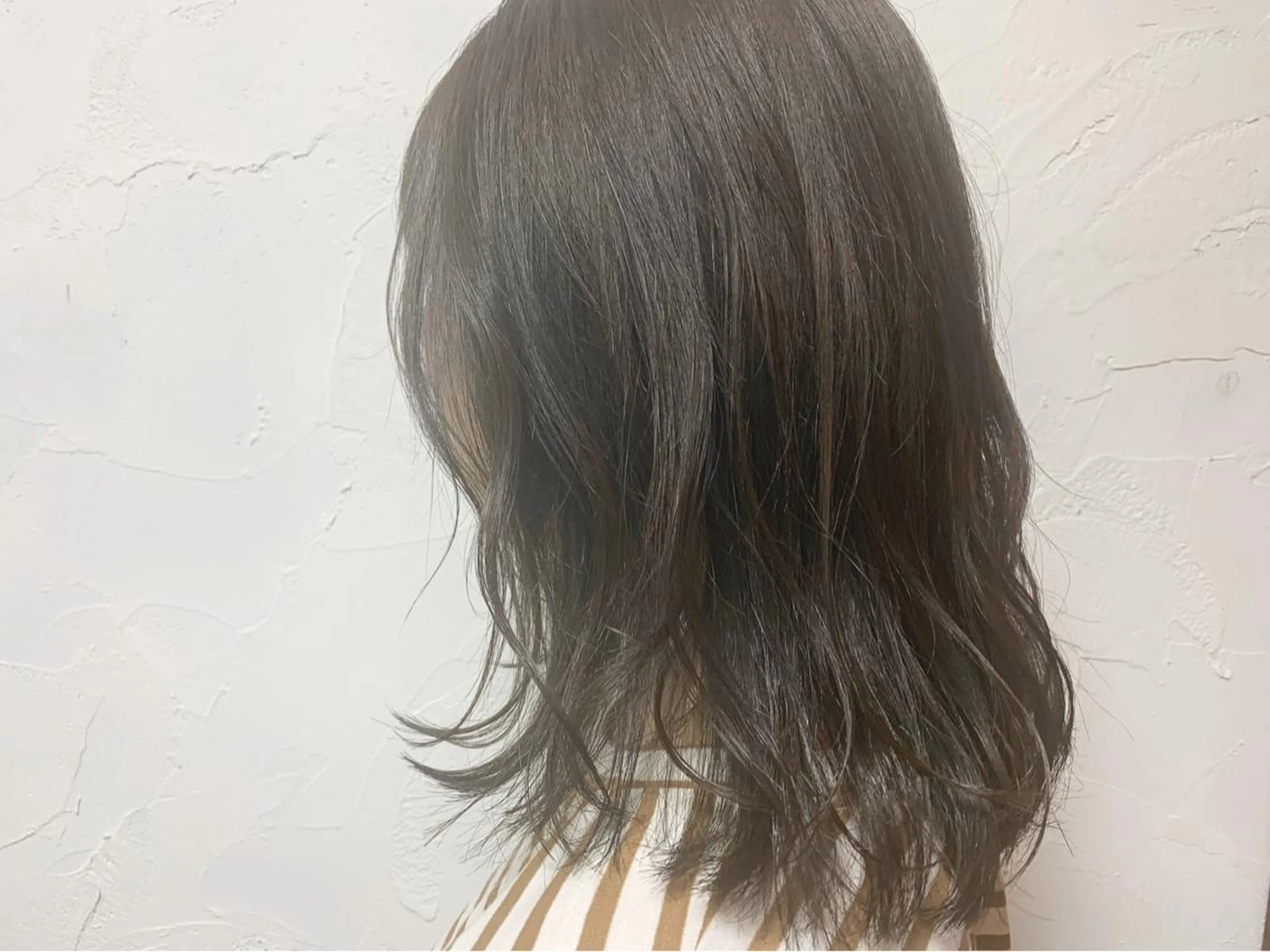 セミロング カラー カット ヘアカラー トリートメント 【Uneユヌ】菊地 春那のヘアスタイル