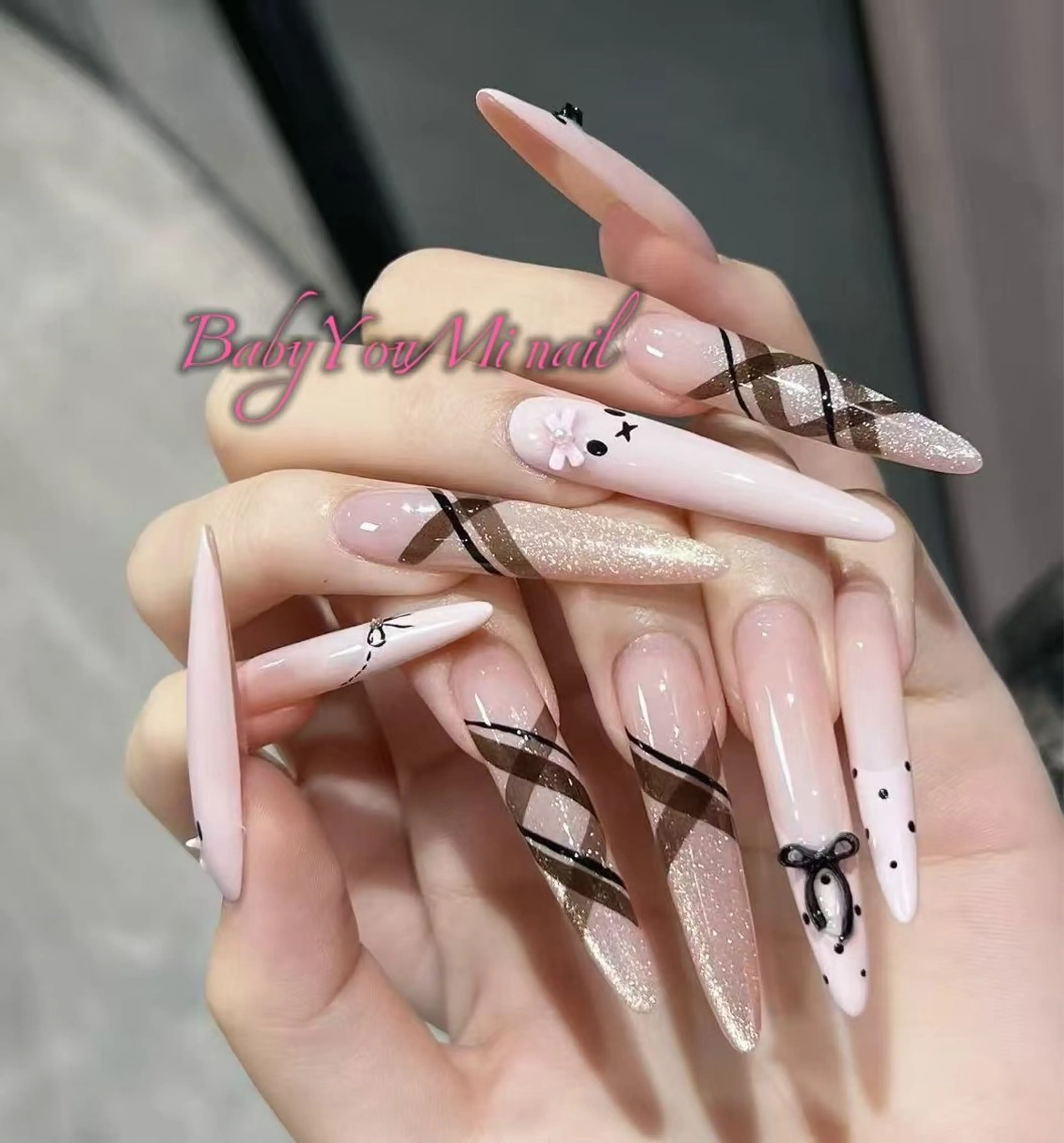 ネイル オーロラネイル フラワーネイル フットネイル フレンチネイル ジェルネイル ハンドネイル BabyYouMi ねねのネイルデザイン