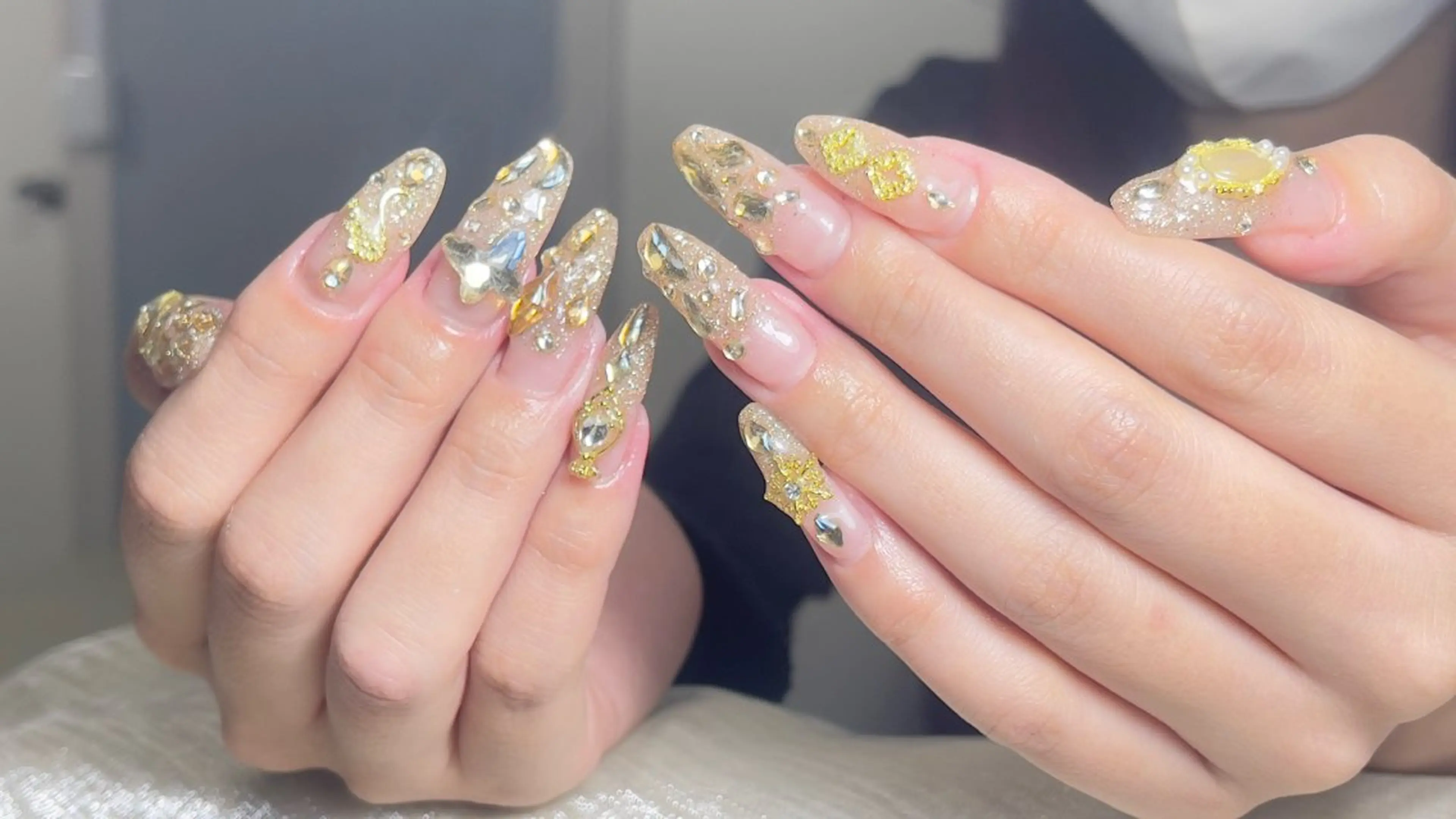 ネイル フレンチネイル ジェルネイル キラキラネイル 韓国ネイル マグネットネイル ハンドネイル gin ginのネイルデザイン