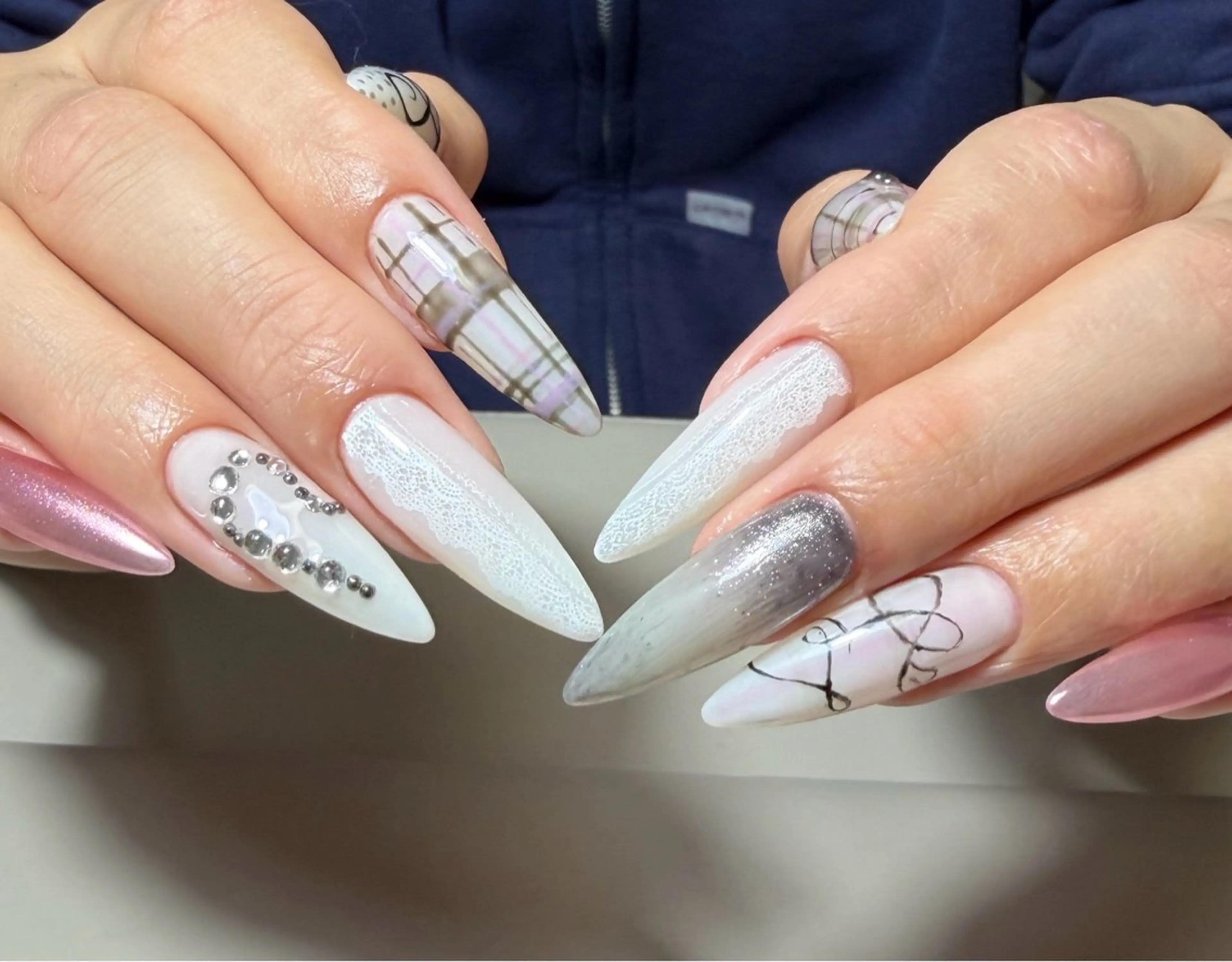 ネイル ハンドネイル ハンドケア 🍑 momo_nailのネイルデザイン