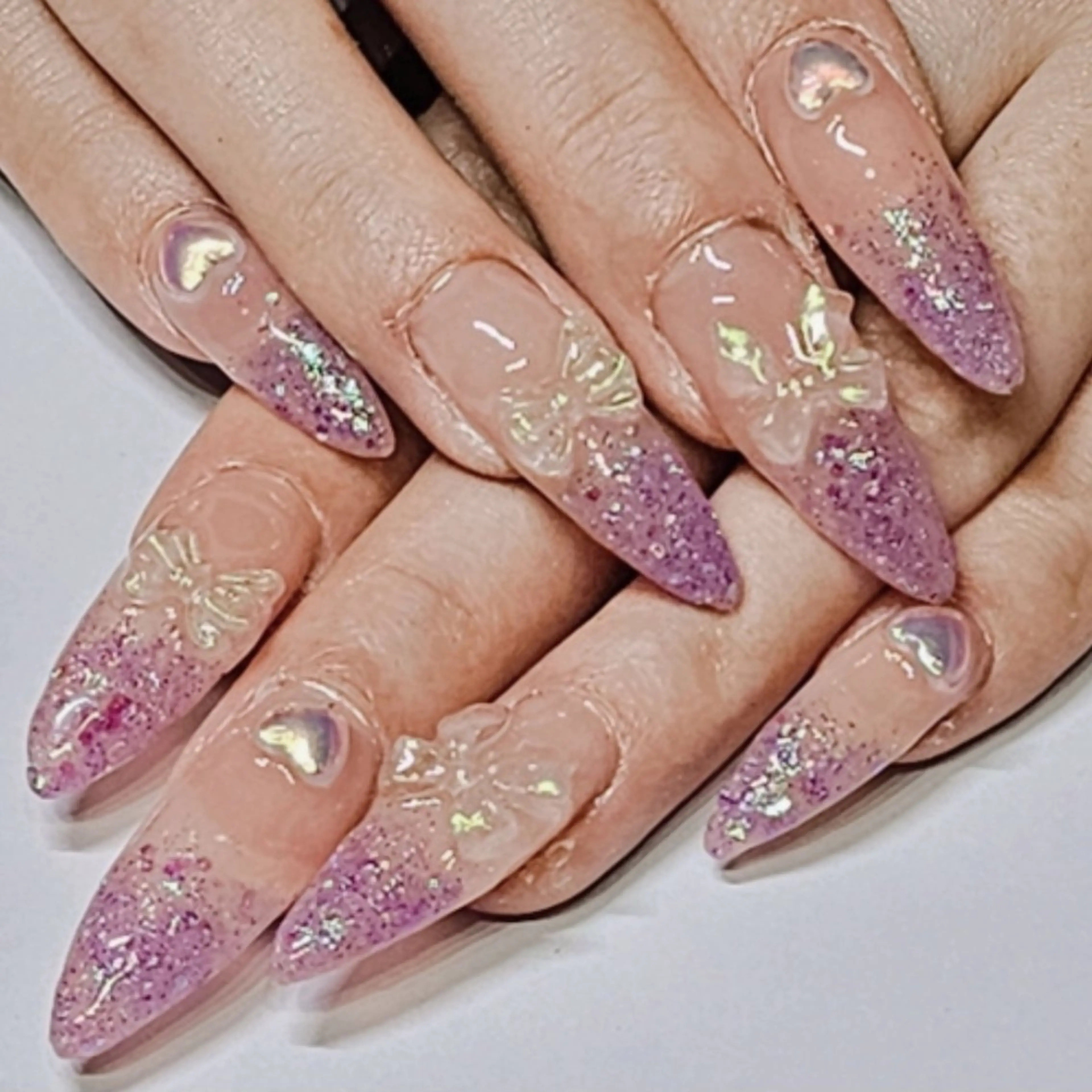 ネイル オーロラネイル グラデーション ハート ホログラムネイル ラメ(グリッター) ハンドネイル よしだ ひろきのネイルデザイン