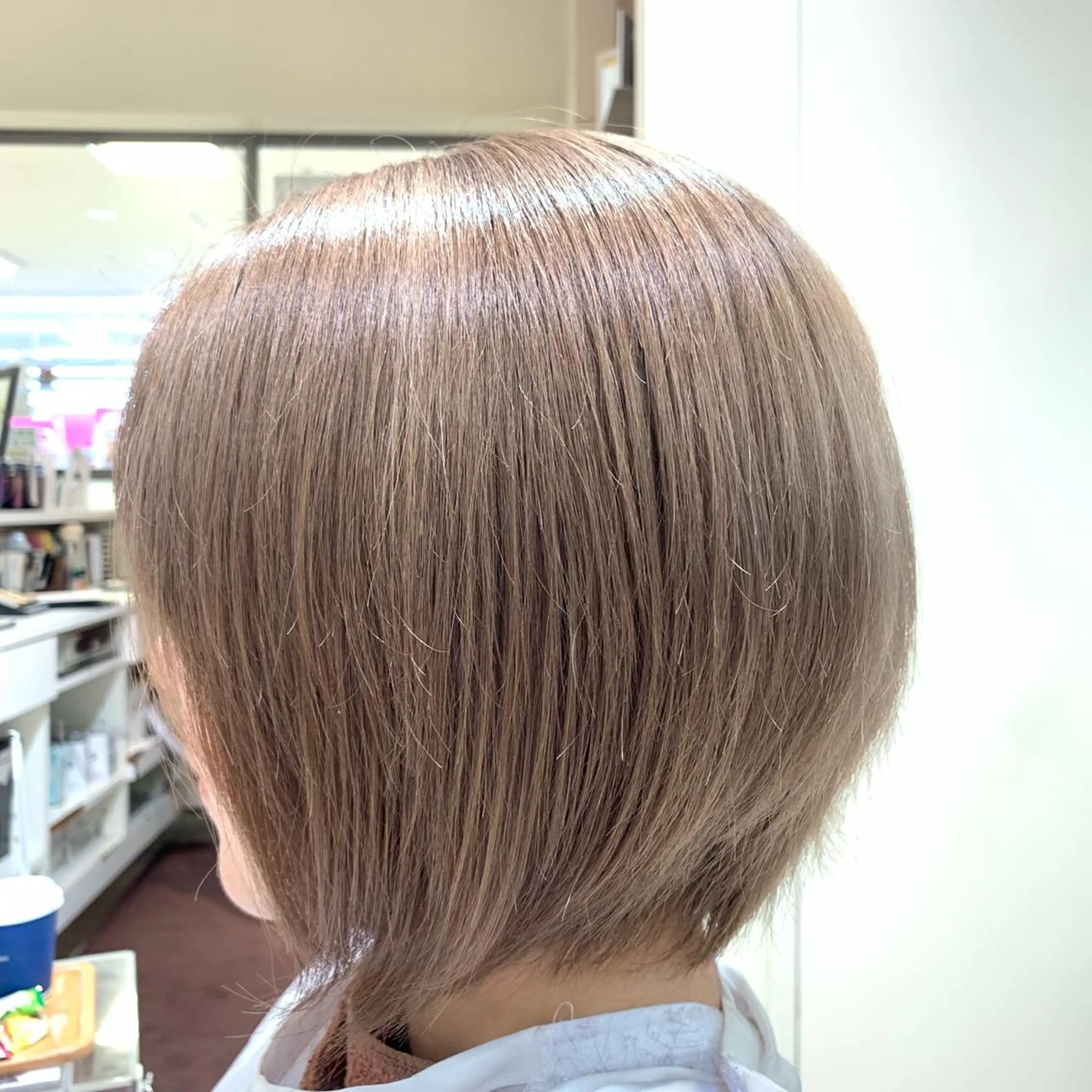 ショート MODEks eau 佐藤優志のヘアスタイル