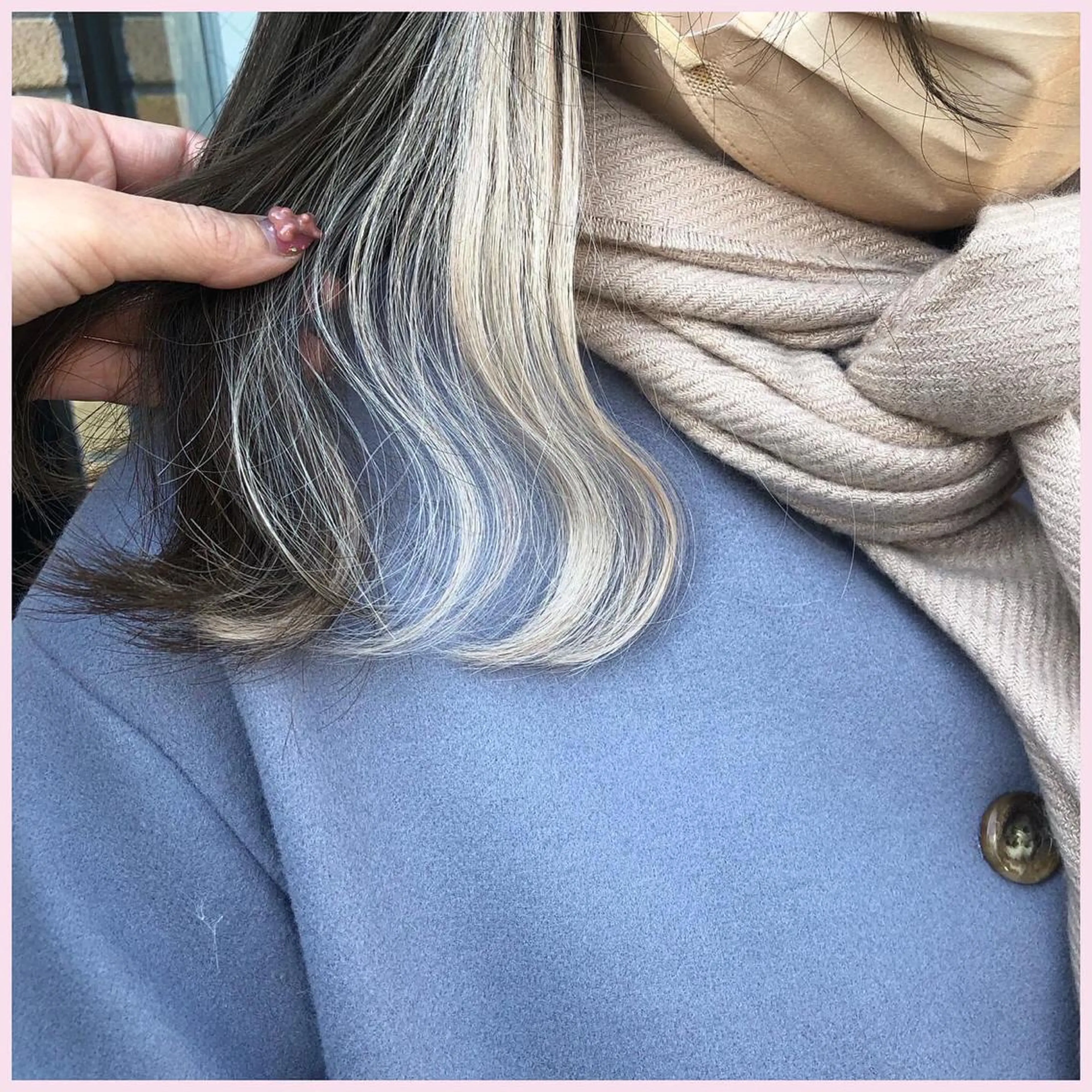 セミロング カラー パーマ ヘアアレンジ ネイル 編み込みエクステ シールエクステ イヤリングカラー インナーカラー ラベンダーカラー カット エクステ ヘアセット 八巻 晴香のヘアスタイル