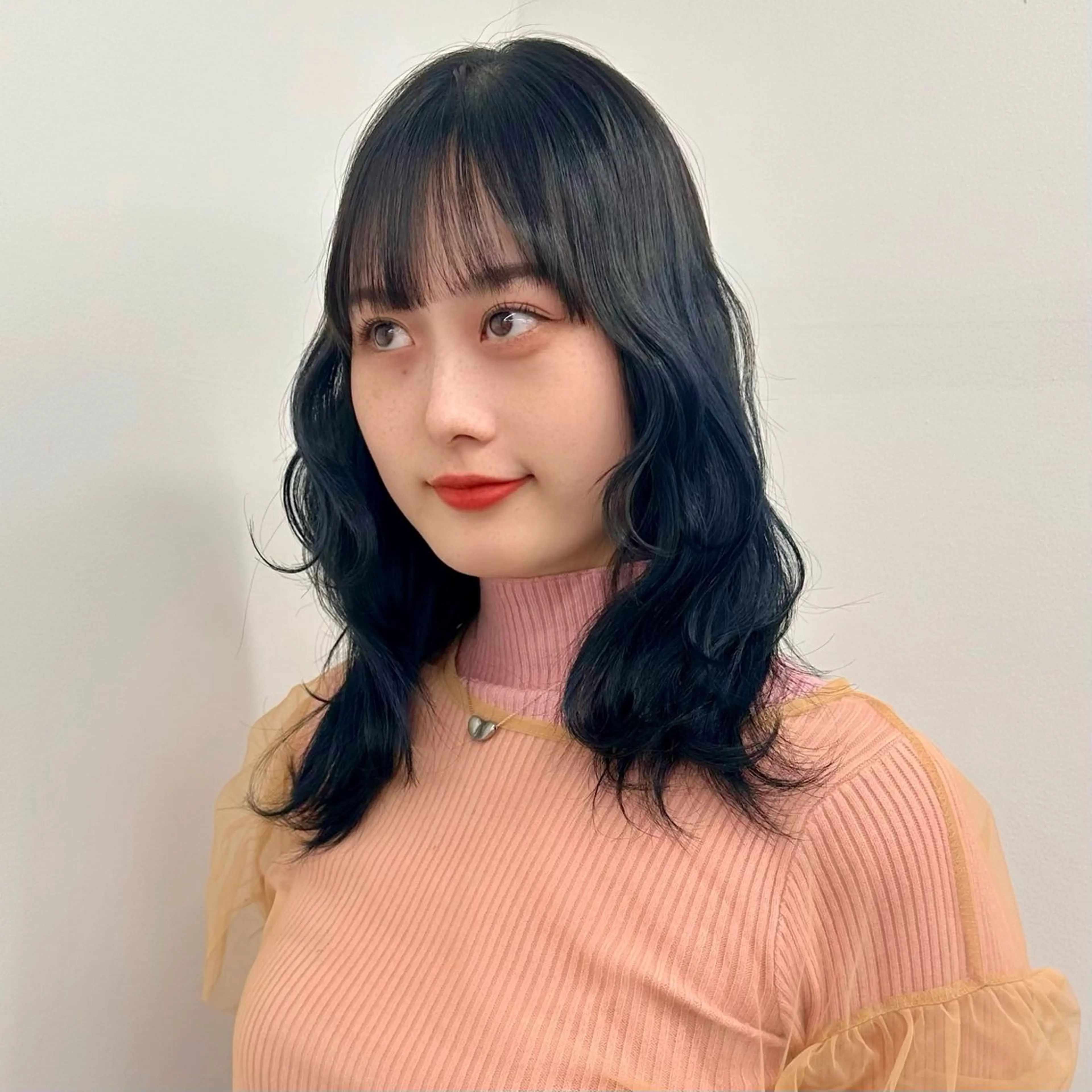 ミディアム カラー カット ヘアカラー トリートメント ブリーチなし/レイヤ ー特化🌈Tommyのヘアスタイル