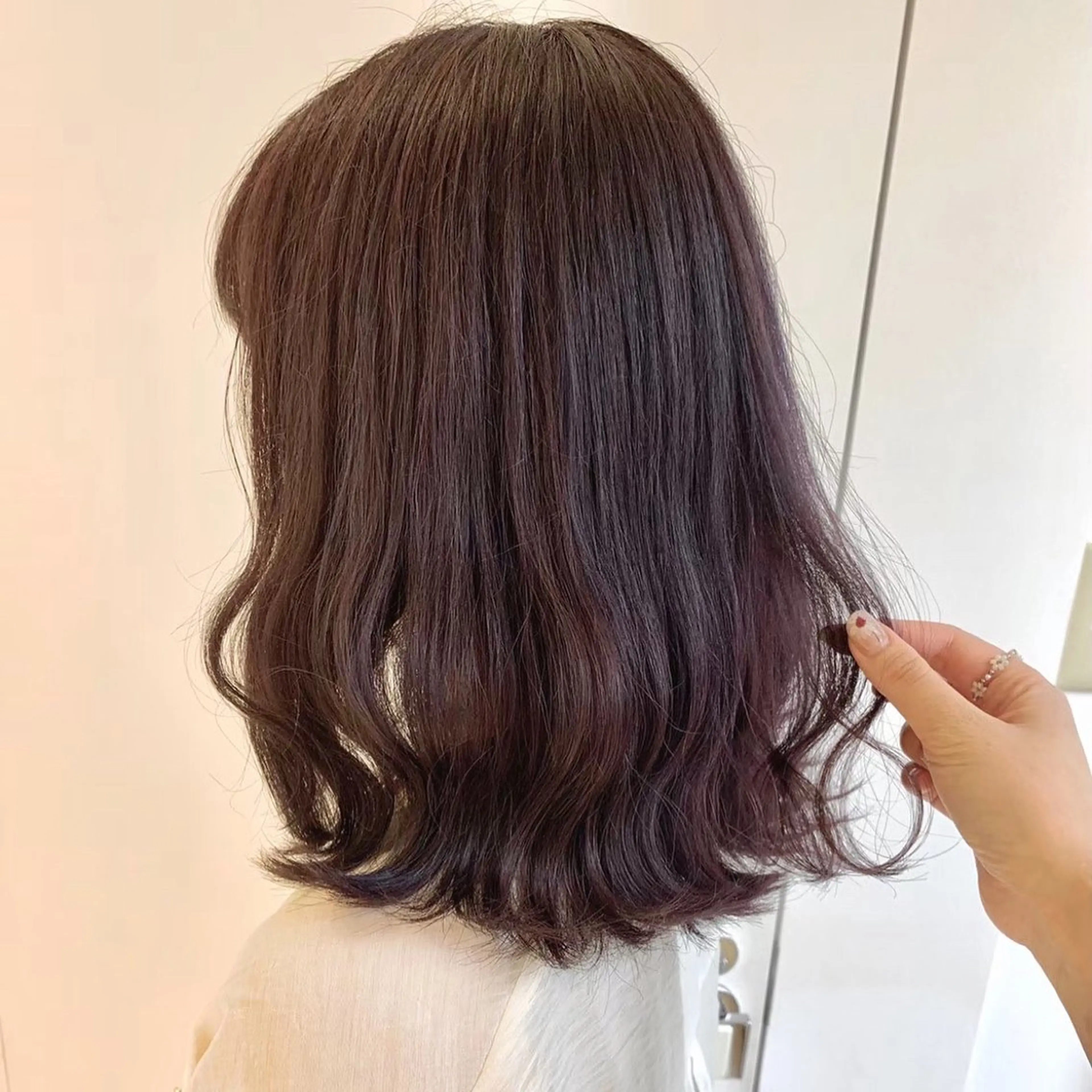 ミディアム カラー ブラウンカラー ラベンダーカラー ラベンダーブラウン ParveMix￤ 出石 菜々🥂のヘアスタイル