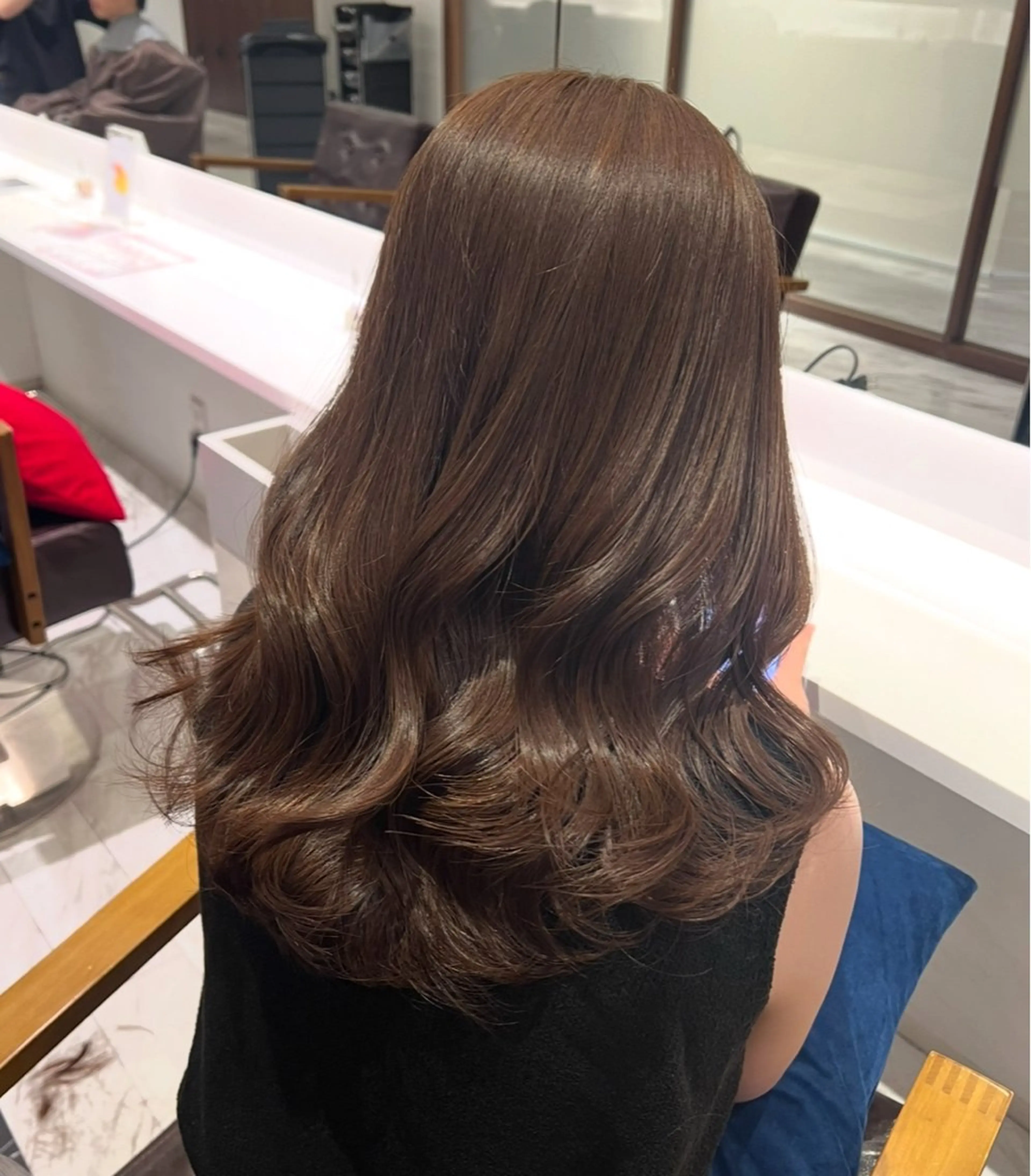 セミロング カラー ベージュカラー レイヤーカット 浦﨑 笑美里のヘアスタイル
