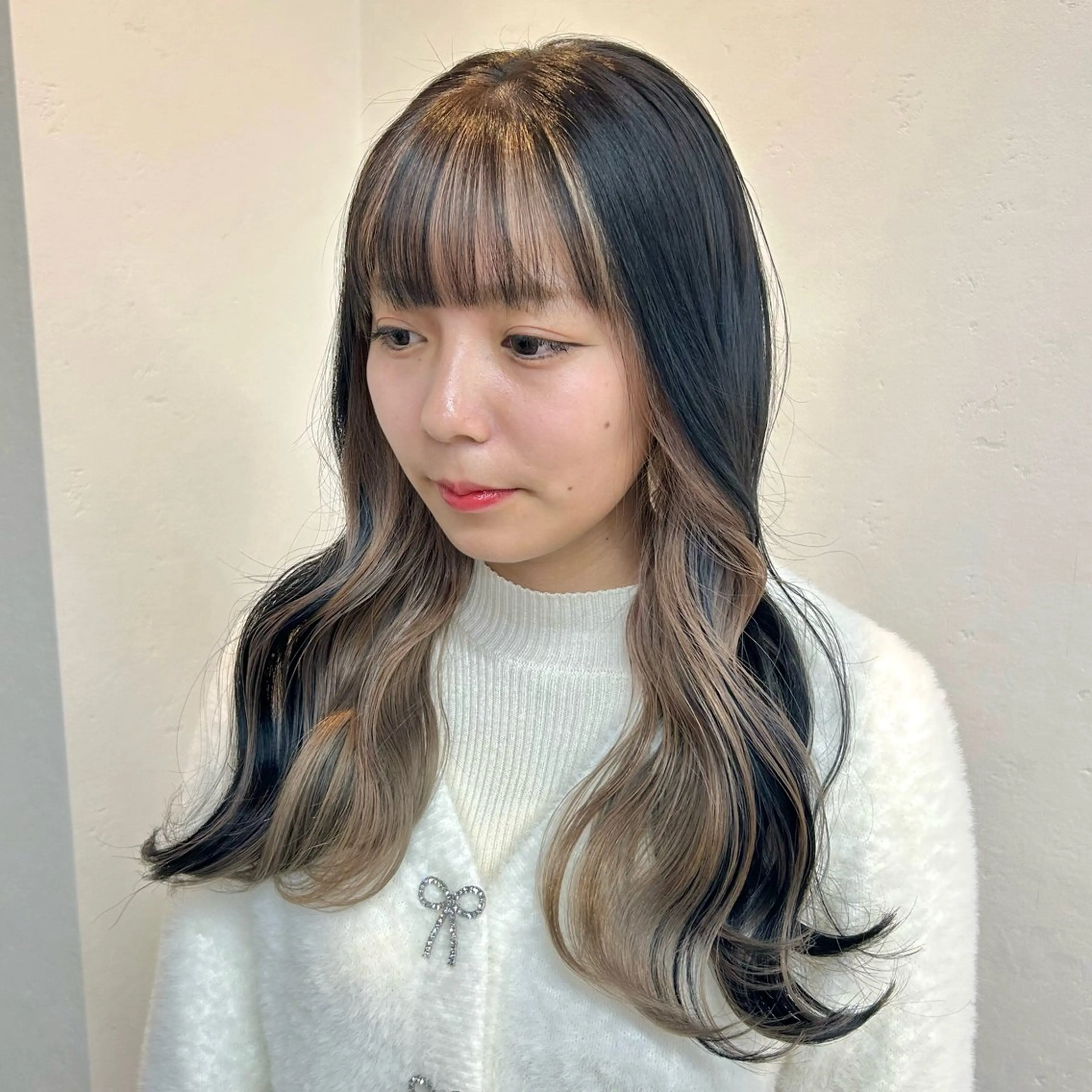 ロング カラー ミストバング  フェイスフレーミング カット ヘアカラー トリートメント 韓国ボブ/レイヤー/ ハイトーン/まなみのヘアスタイル