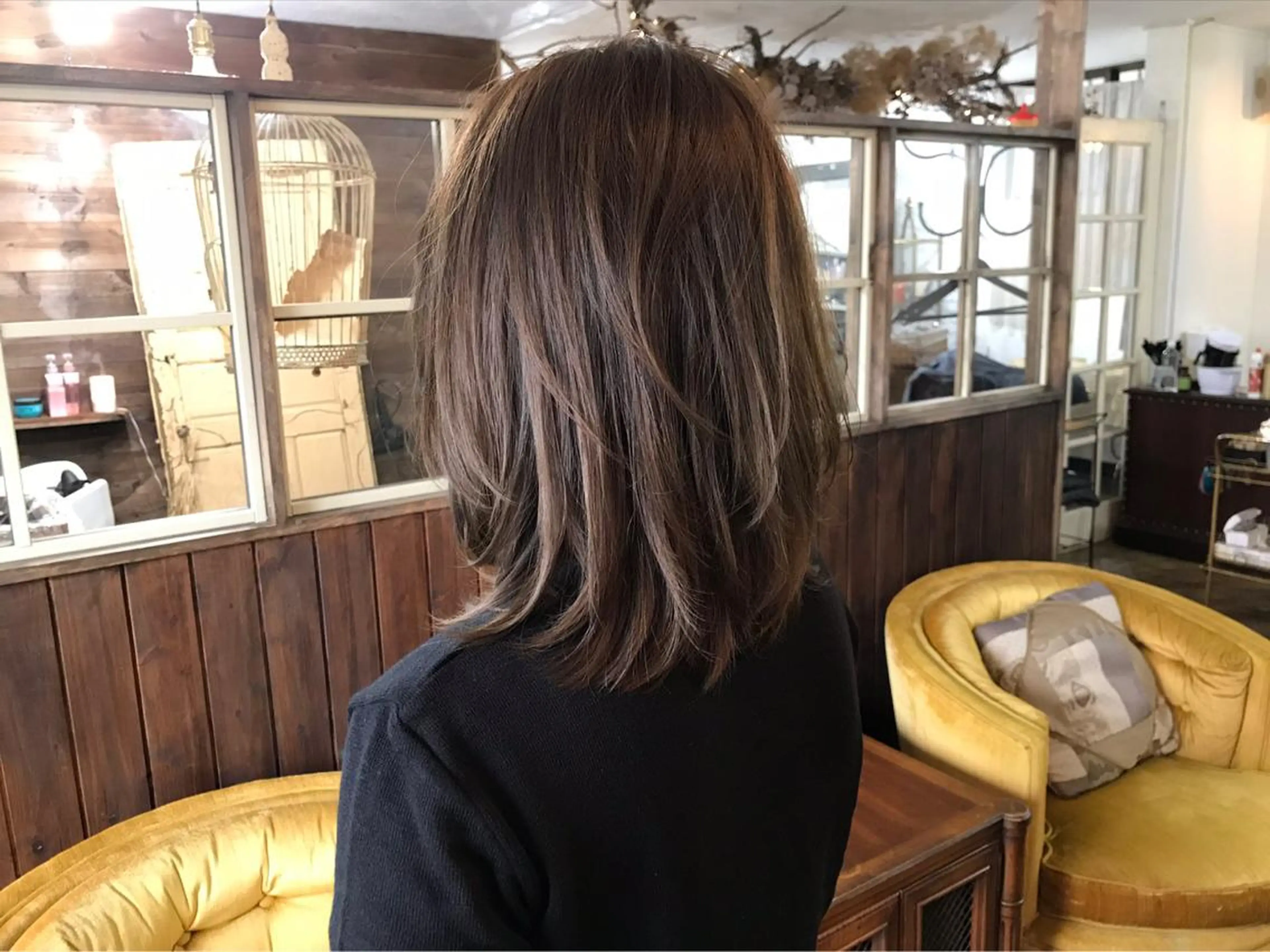 ミディアム カラー chambre シャンブルのヘアスタイル