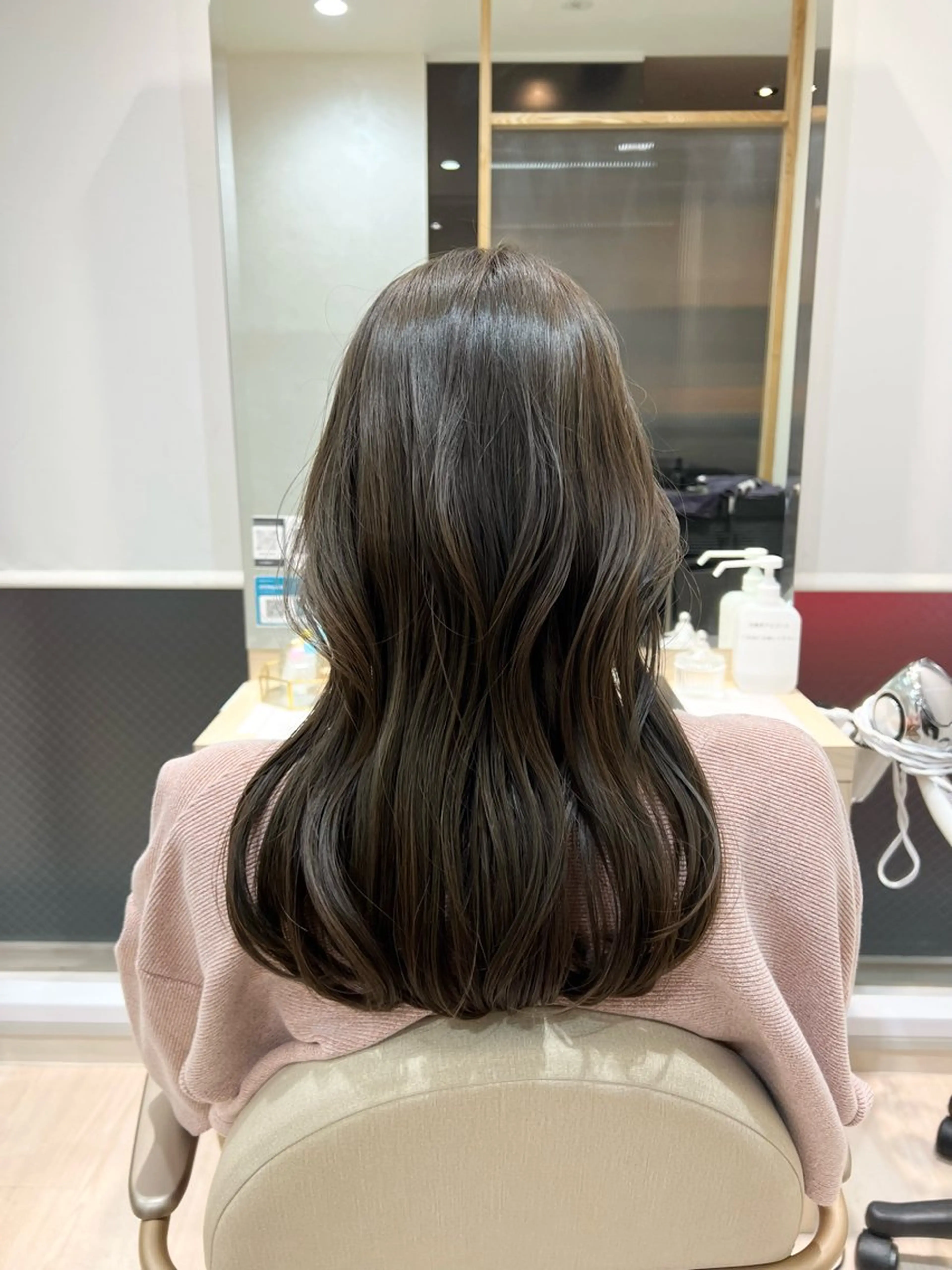 セミロング カラー ベージュカラー 透明感カラー オリーブベージュ カット ヘアカラー トリートメント ✨🌿大人可愛い愛さ れhair🌿✨松本のヘアスタイル