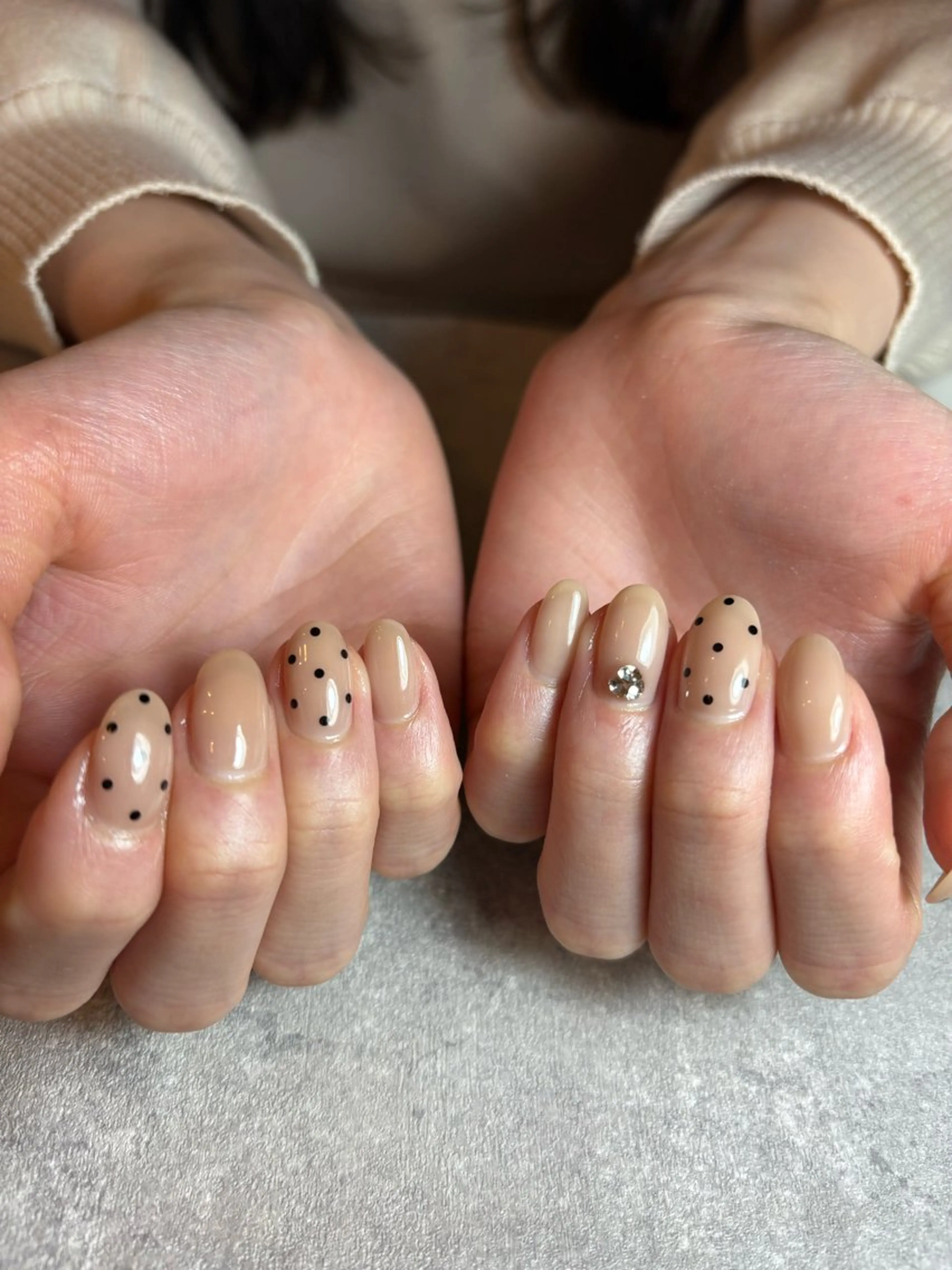 ネイル ドット シンプルネイル from to所属・seika .のネイルデザイン