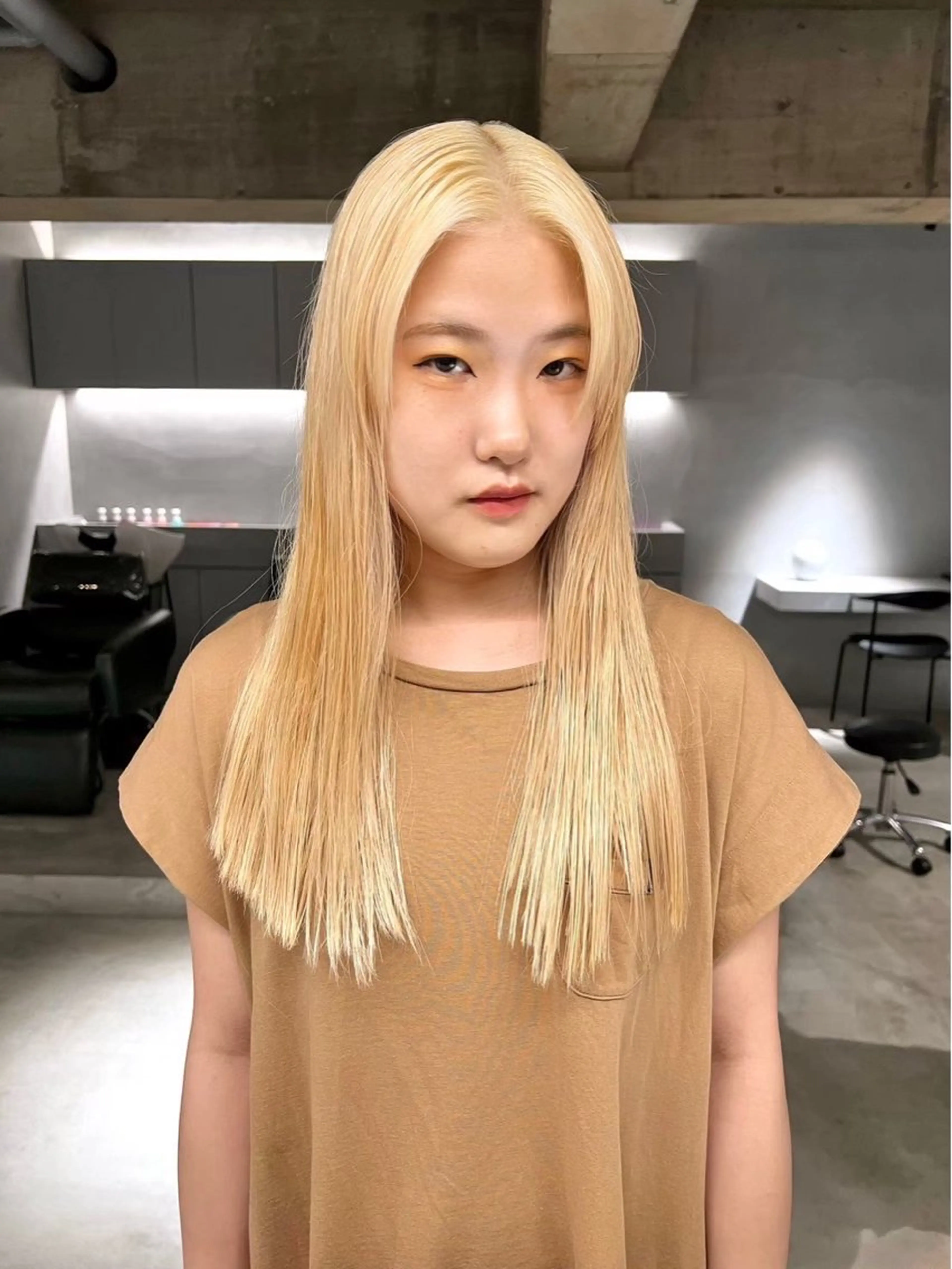 ロング カット ヘアカラー トリートメント 二村 海のヘアスタイル