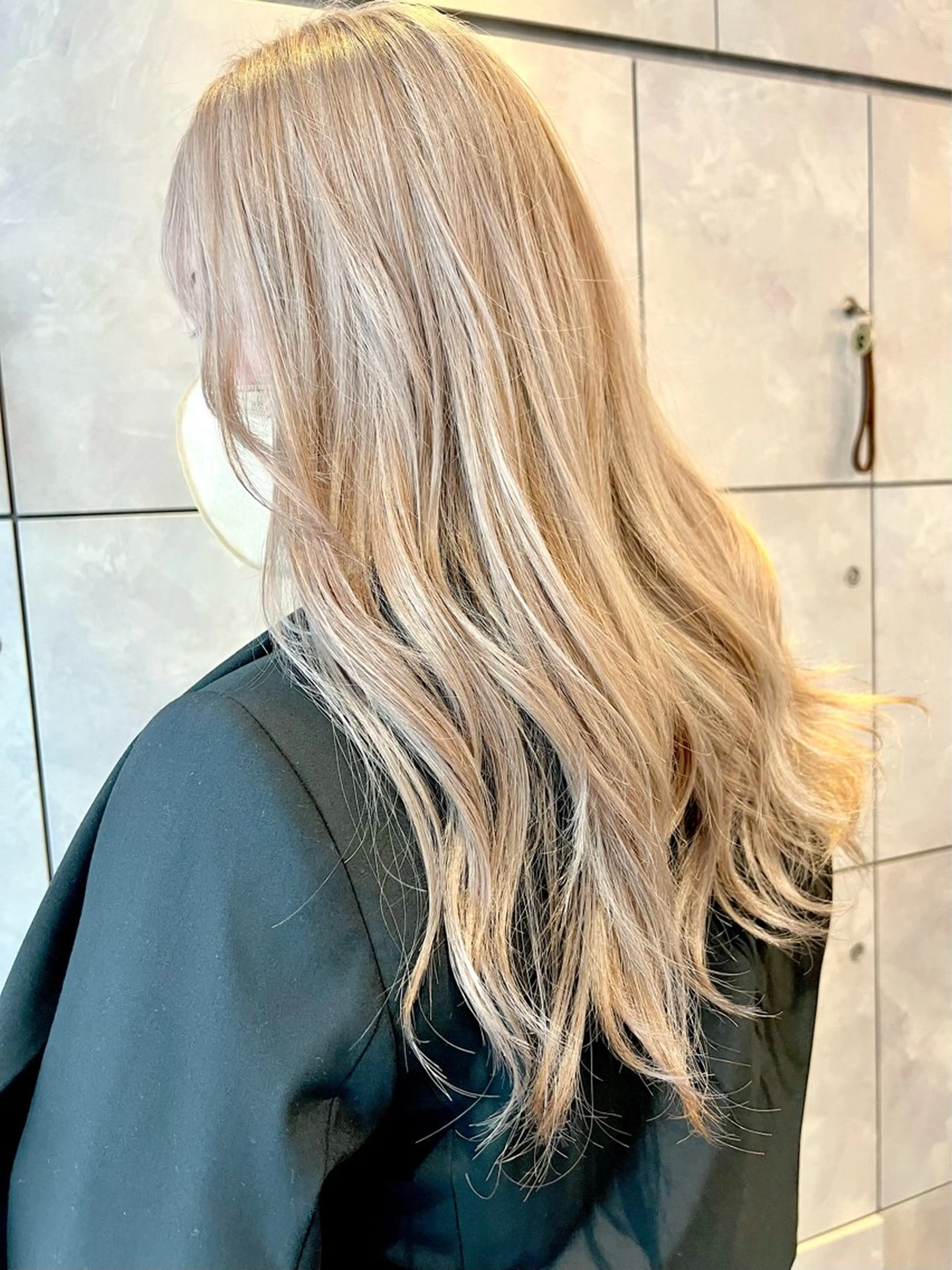 セミロング カラー ヘアアレンジ ヘアカラー トリートメント ヘアセット Lani5710所属・🌈インナーカラー ‘ショウマ’🌈のヘアスタイル