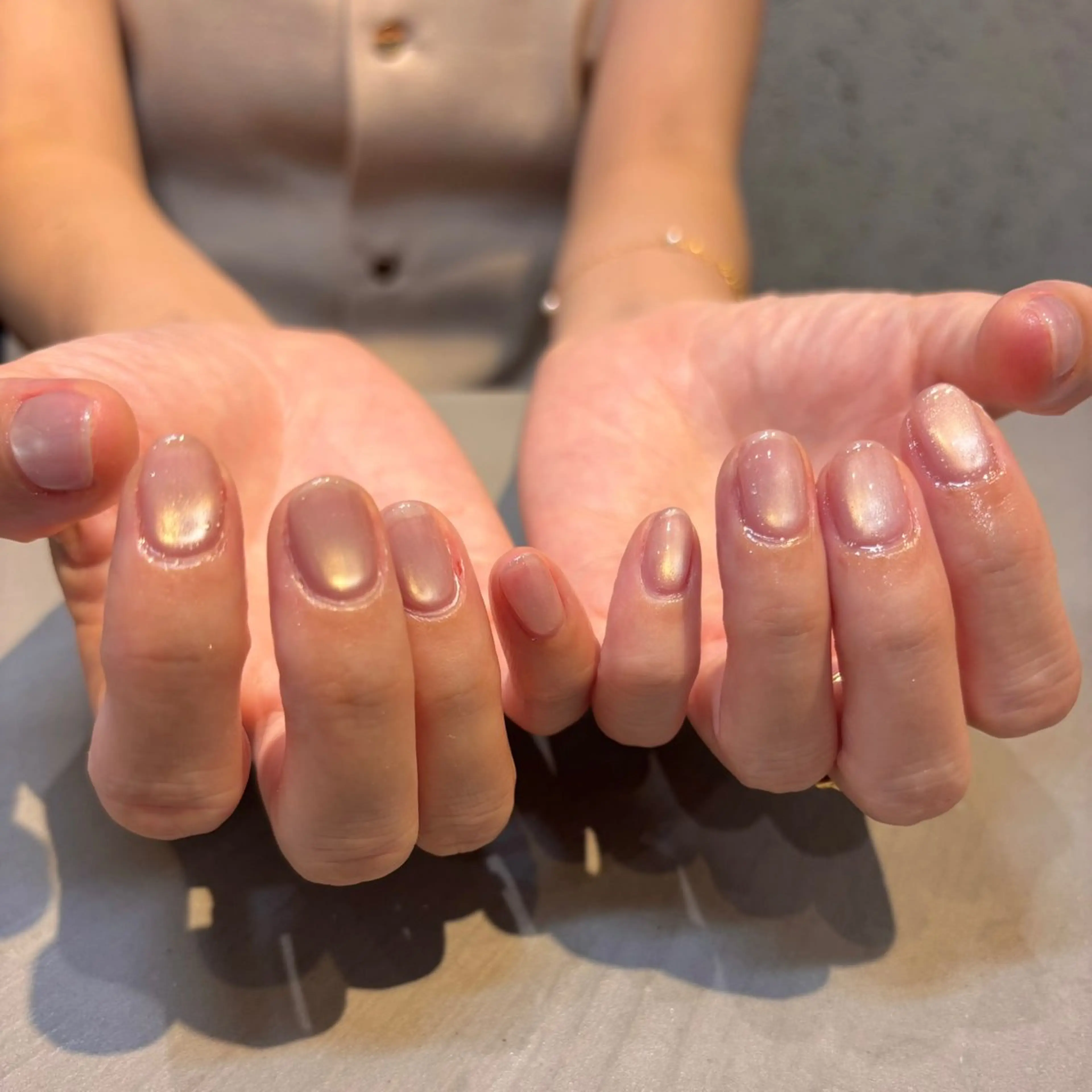 ネイル 氷ネイル・うるうるネイル マグネットネイル ピンク atelier TsuMe［アトリエツメ］所属・yoshimura mioのネイルデザイン