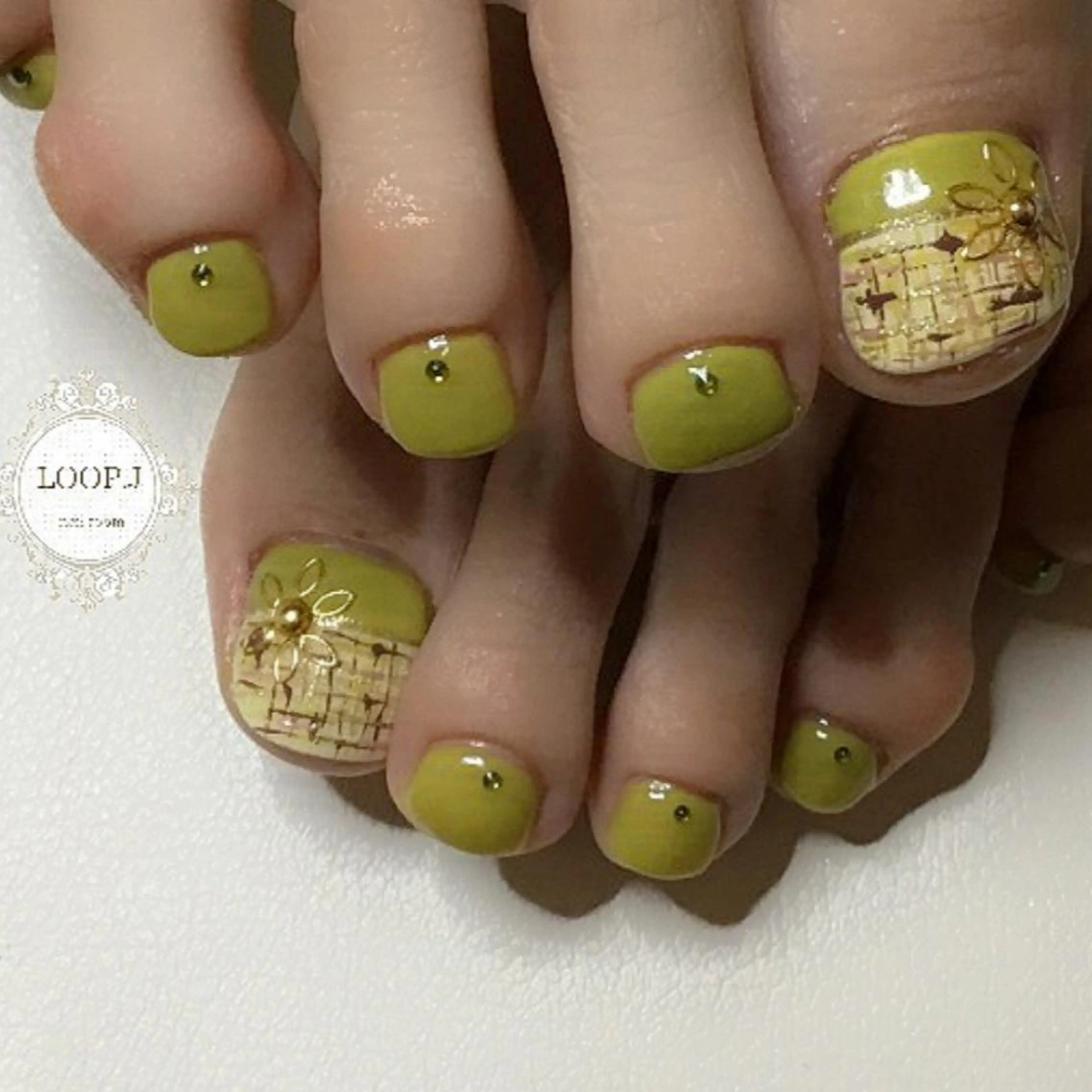 ネイル フットネイル おおくぼ めぐみのネイルデザイン